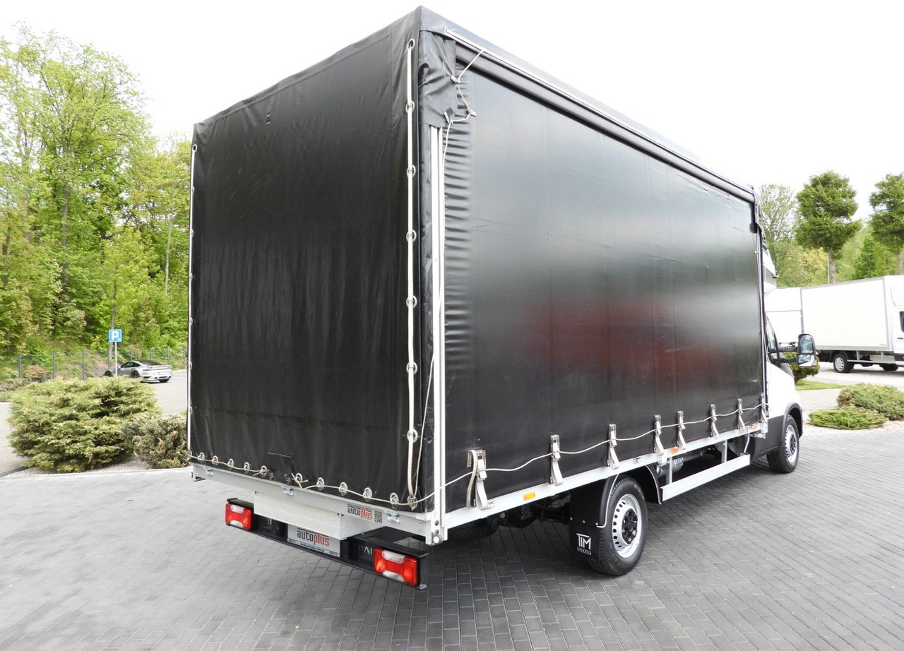 Iveco DAILY 35S18 PRITSCHE PLANE 10 PALETTEN WEBASTO - Furgão de toldo: foto 3 Iveco DAILY 35S18 PRITSCHE PLANE 10 PALETTEN WEBASTO - Furgão de toldo: foto 3