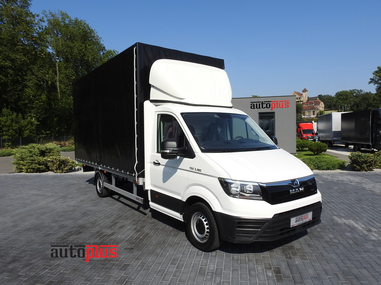 MAN TGE TARPAULIN 10 PALLETS AIR CONDITIONING 180HP - Furgão de toldo: foto 1 MAN TGE TARPAULIN 10 PALLETS AIR CONDITIONING 180HP - Furgão de toldo: foto 1