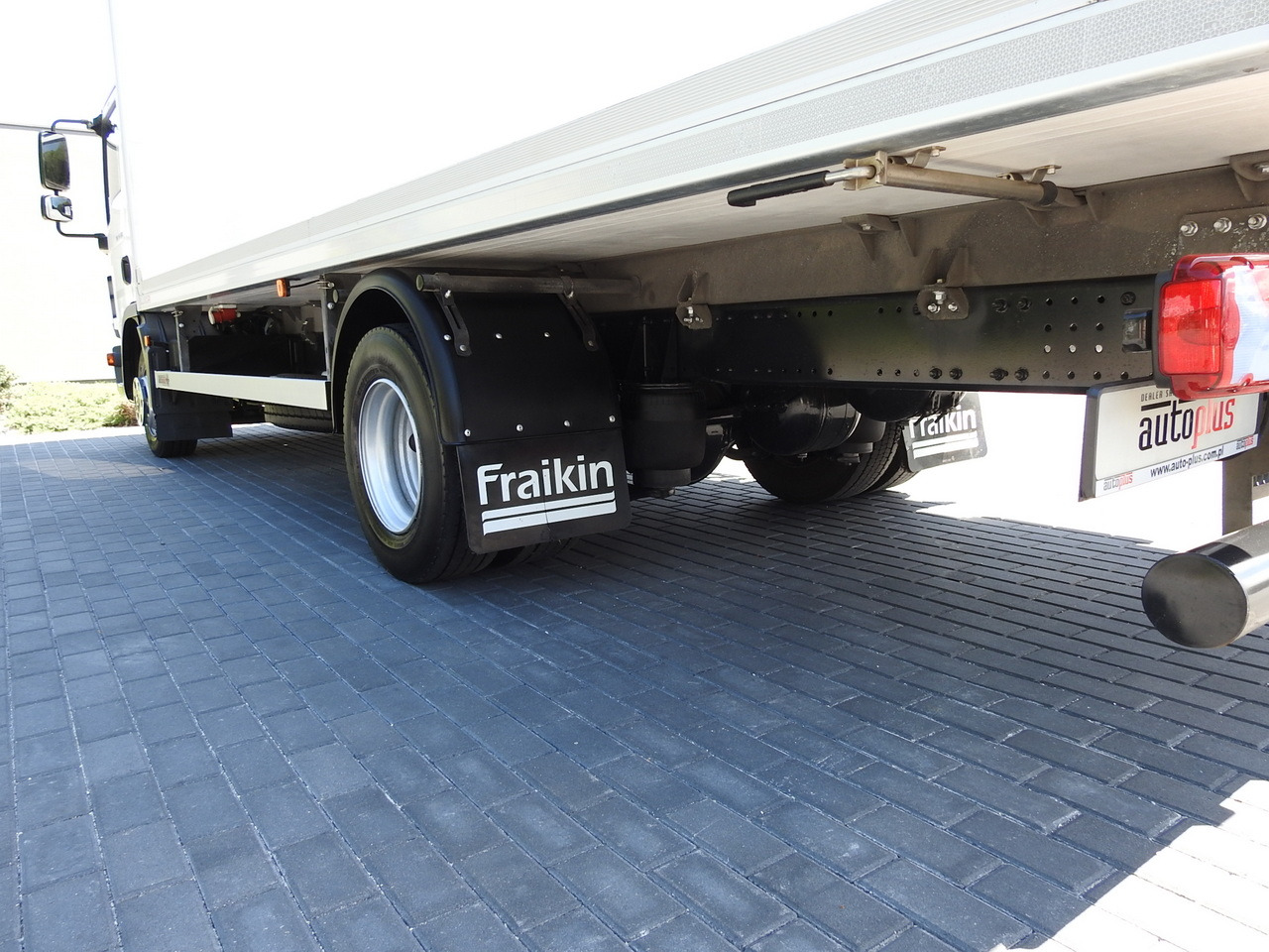 Caminhão frigorífico MAN TGL 10.180 REGRIGERATOR BOX -20*C 11 PALLETS POWER SUPPLY 230V AIR CONDITIONING PNEUMATICS TWIN WHEELS  180HP: foto 17