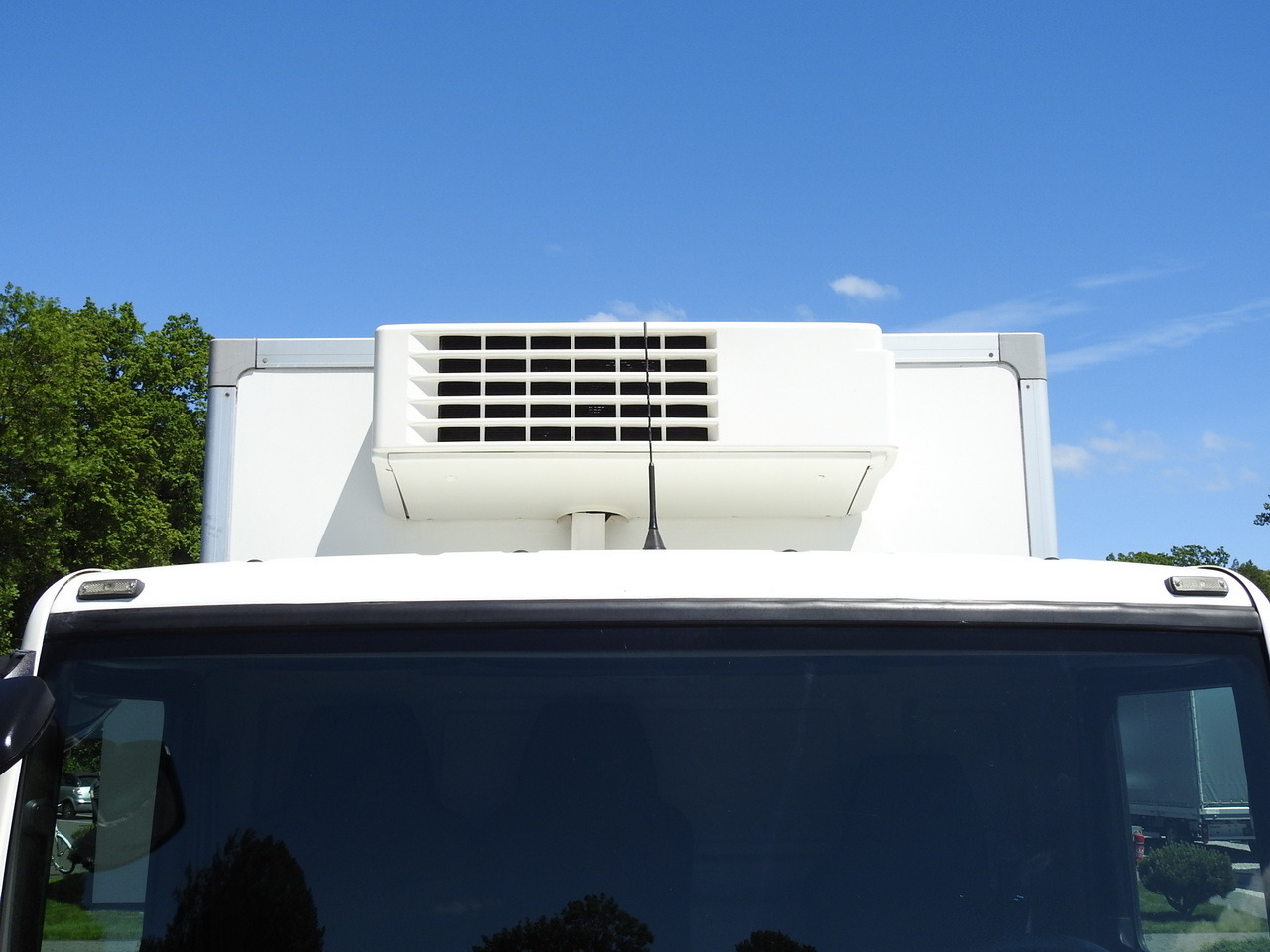 Caminhão frigorífico MAN TGL 10.180 REGRIGERATOR BOX -20*C 11 PALLETS POWER SUPPLY 230V AIR CONDITIONING PNEUMATICS TWIN WHEELS  180HP: foto 16