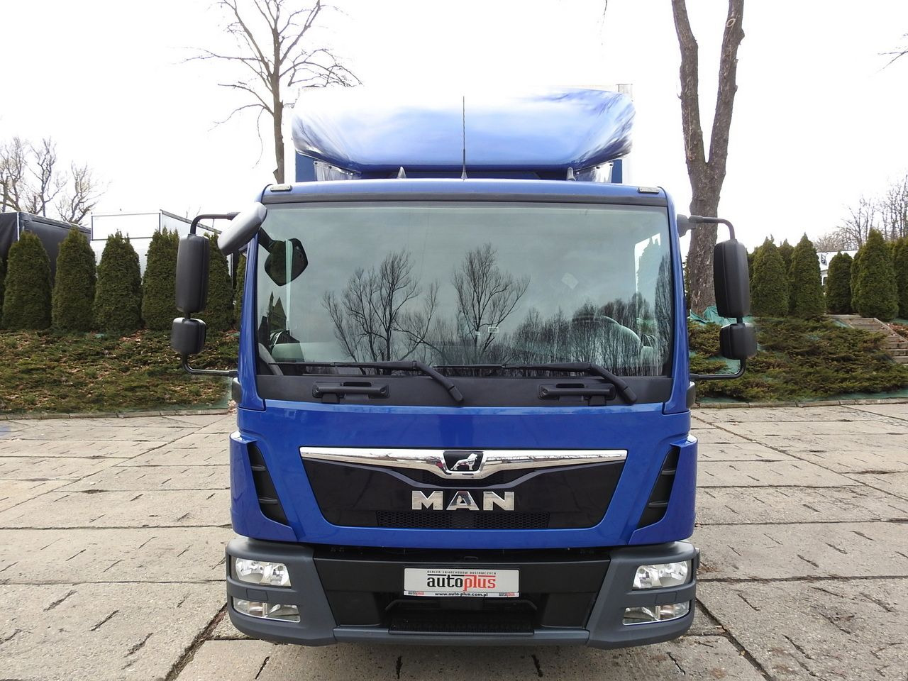 MAN TGL 12.220 BOX LIFT 18 PALLETS CRUISE CONTROLAIR CONDITIONING PNEUMATICS AUTOMATIC TWIN WHEELS 220HP - Carrinha de contentor: foto 5 MAN TGL 12.220 BOX LIFT 18 PALLETS CRUISE CONTROLAIR CONDITIONING PNEUMATICS AUTOMATIC TWIN WHEELS 220HP - Carrinha de contentor: foto 5