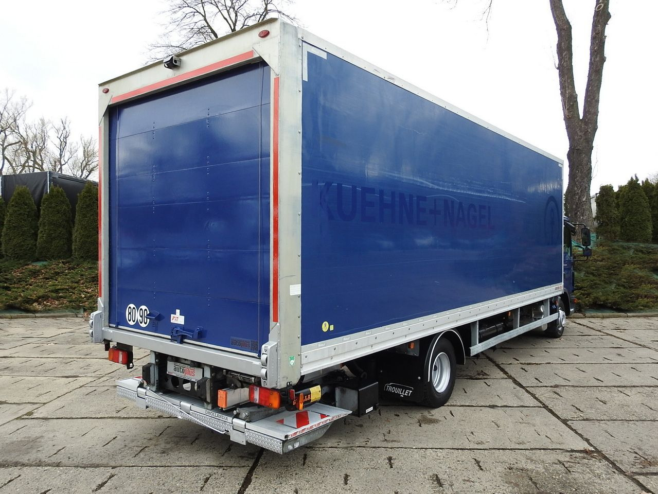 MAN TGL 12.220 BOX LIFT 18 PALLETS CRUISE CONTROLAIR CONDITIONING PNEUMATICS AUTOMATIC TWIN WHEELS 220HP - Carrinha de contentor: foto 3 MAN TGL 12.220 BOX LIFT 18 PALLETS CRUISE CONTROLAIR CONDITIONING PNEUMATICS AUTOMATIC TWIN WHEELS 220HP - Carrinha de contentor: foto 3