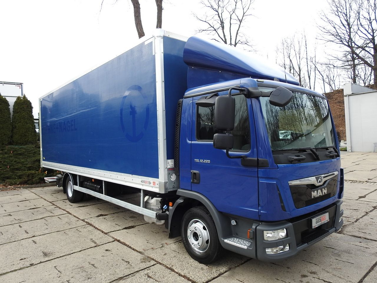 MAN TGL 12.220 BOX LIFT 18 PALLETS CRUISE CONTROLAIR CONDITIONING PNEUMATICS AUTOMATIC TWIN WHEELS 220HP - Carrinha de contentor: foto 4 MAN TGL 12.220 BOX LIFT 18 PALLETS CRUISE CONTROLAIR CONDITIONING PNEUMATICS AUTOMATIC TWIN WHEELS 220HP - Carrinha de contentor: foto 4