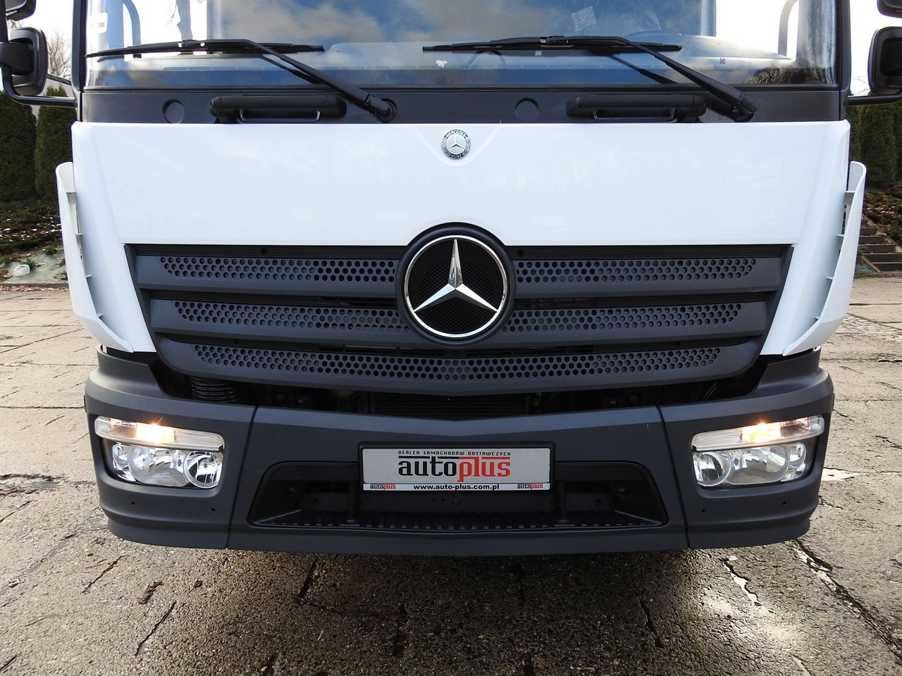 Carrinha de contentor MERCEDES ATEGO 12.24 BOX LIFT 18 PALLETS CRUISE CONTROL AUTOMATIC TRANSMISSION  TWIN WHEELS AIR CONDITIONING  240HP: foto 15