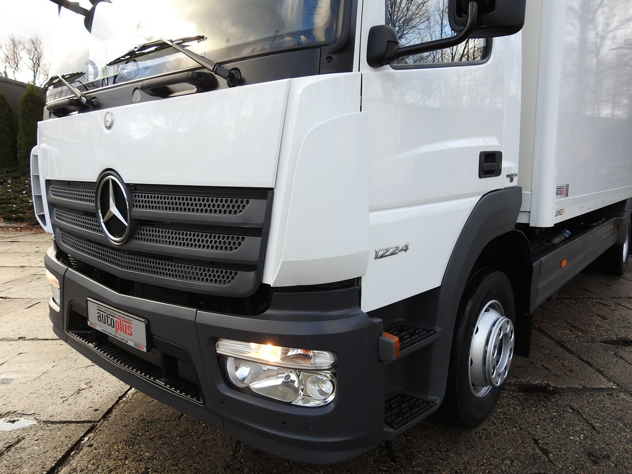 Carrinha de contentor MERCEDES ATEGO 12.24 BOX LIFT 18 PALLETS CRUISE CONTROL AUTOMATIC TRANSMISSION  TWIN WHEELS AIR CONDITIONING  240HP: foto 20