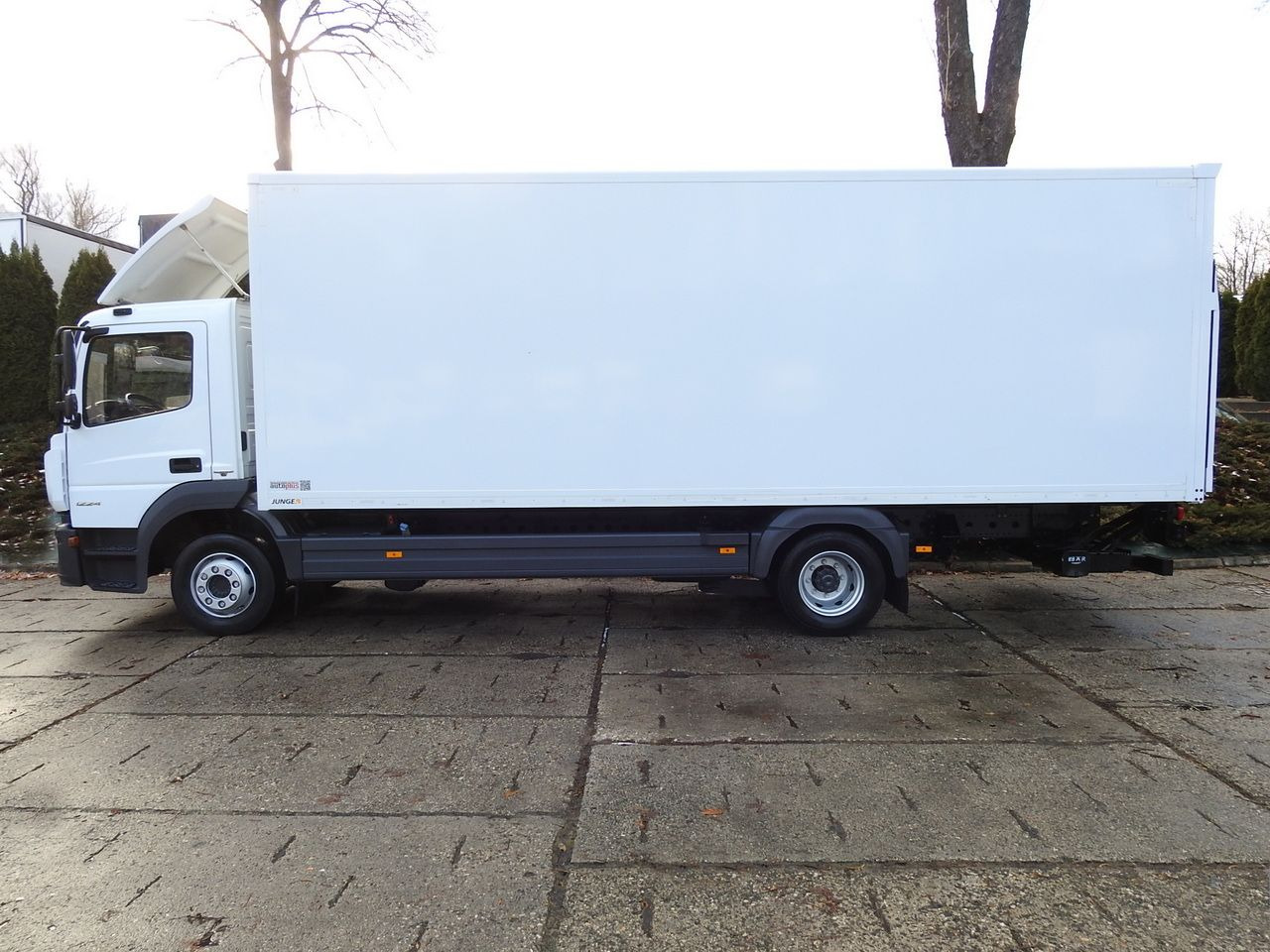 Carrinha de contentor MERCEDES ATEGO 12.24 BOX LIFT 18 PALLETS CRUISE CONTROL AUTOMATIC TRANSMISSION  TWIN WHEELS AIR CONDITIONING  240HP: foto 8