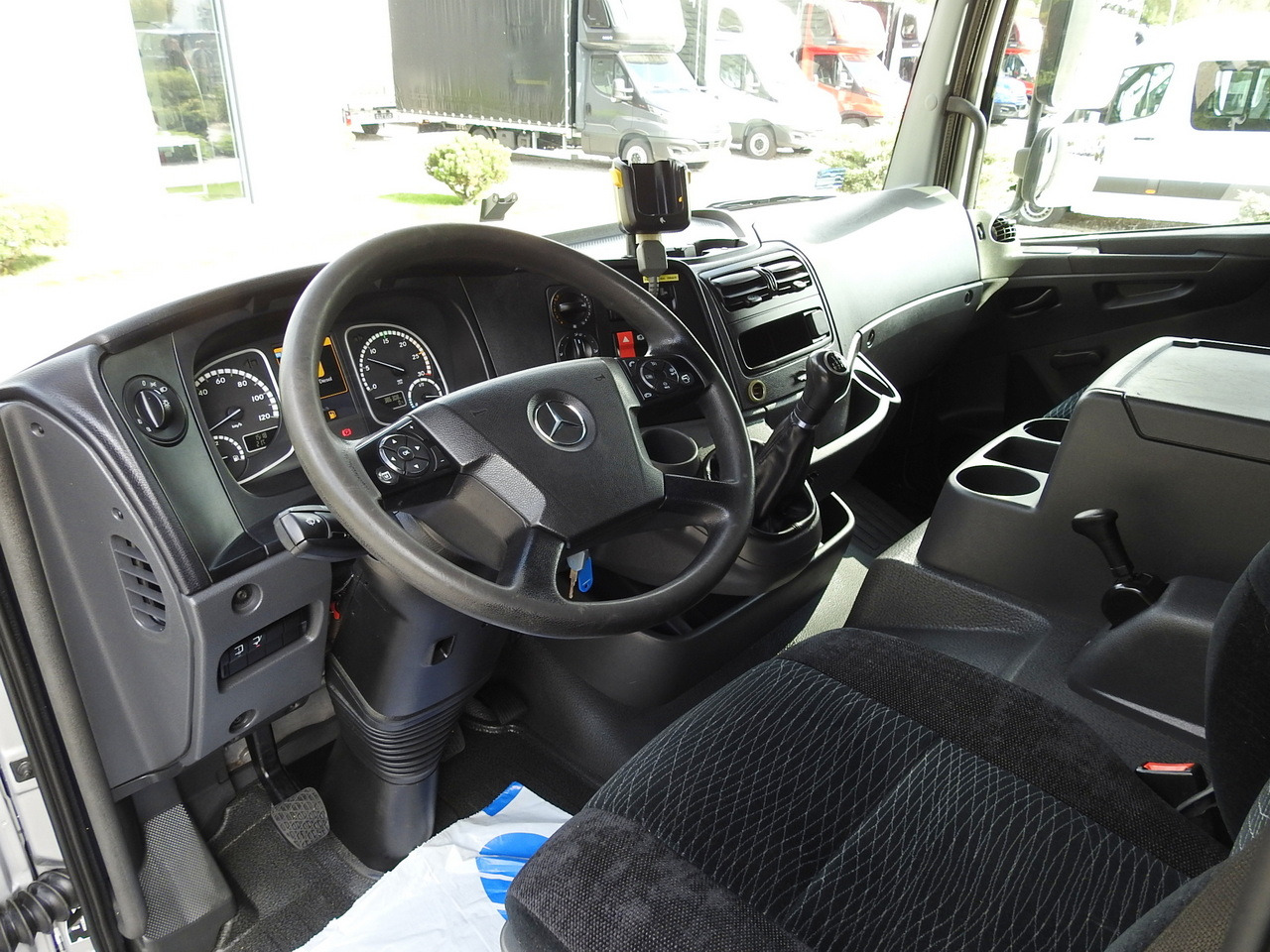 MERCEDES ATEGO 1221 TARPAULIN LIFT 16 PALLETS WEBASTO AIR CONDITIONING PNEUMATICS TWIN WHEELS 230HP - Furgão de toldo: foto 2 MERCEDES ATEGO 1221 TARPAULIN LIFT 16 PALLETS WEBASTO AIR CONDITIONING PNEUMATICS TWIN WHEELS 230HP - Furgão de toldo: foto 2