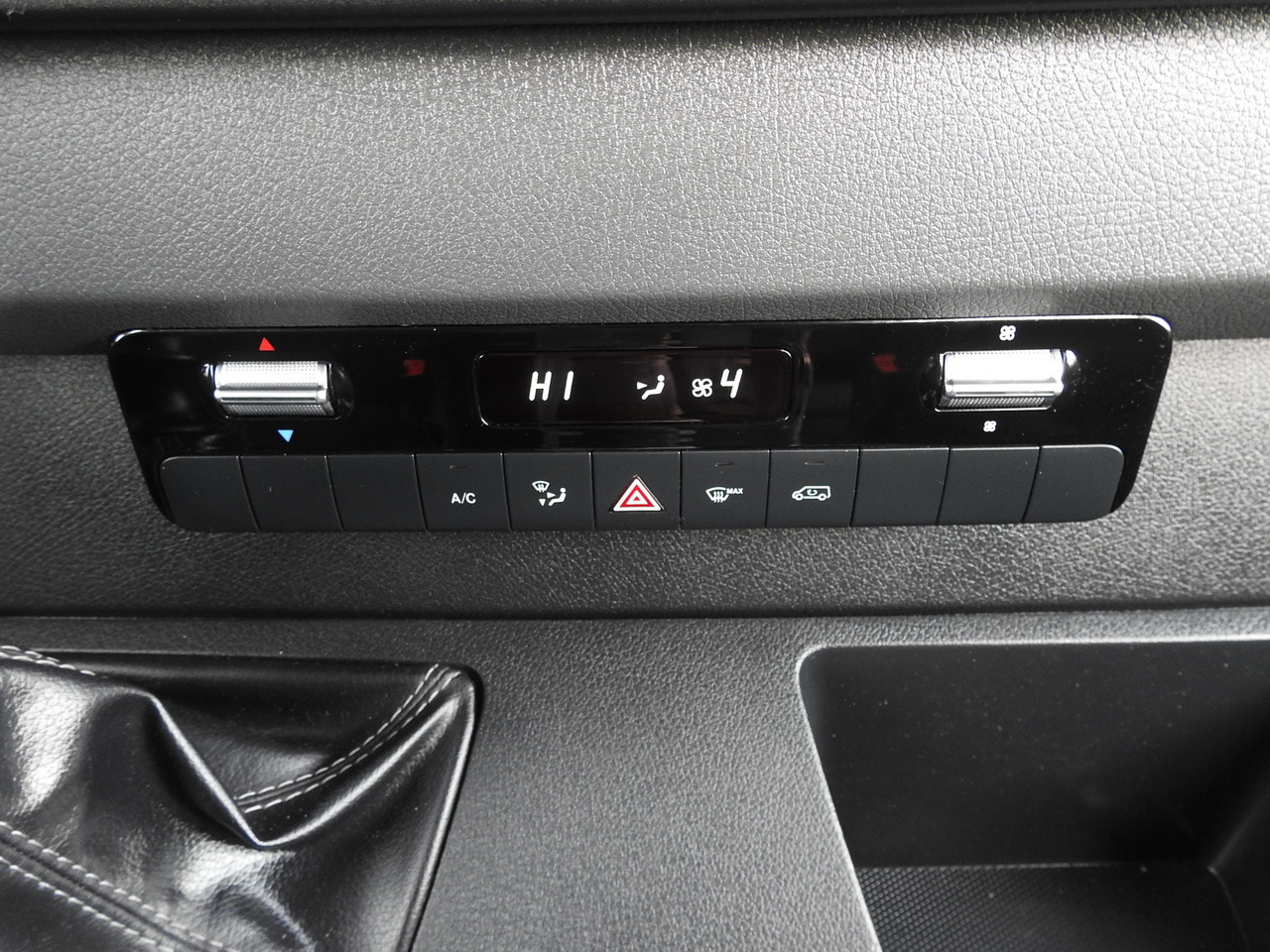 Furgão MERCEDES SPRINTER 314 BOX DELIVERY VAN 6 SEATS CRUISE CONTROL AIR CONDITIONING  140HP: foto 35