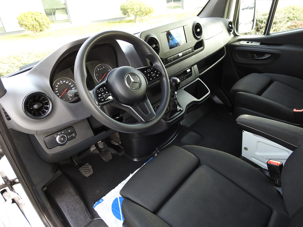 MERCEDES SPRINTER 314 BOX DELIVERY VAN 6 SEATS CRUISE CONTROL AIR CONDITIONING 140HP - Furgão: foto 2 MERCEDES SPRINTER 314 BOX DELIVERY VAN 6 SEATS CRUISE CONTROL AIR CONDITIONING 140HP - Furgão: foto 2