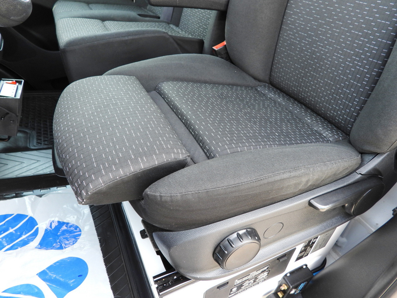 Carrinha frigorífica MERCEDES SPRINTER 316 REGRIGERATOR BOX 0*C LIFT 8 PALLETS CRUISE CONTROL PNEUMATICS AIR CONDITIONING  160HP: foto 31