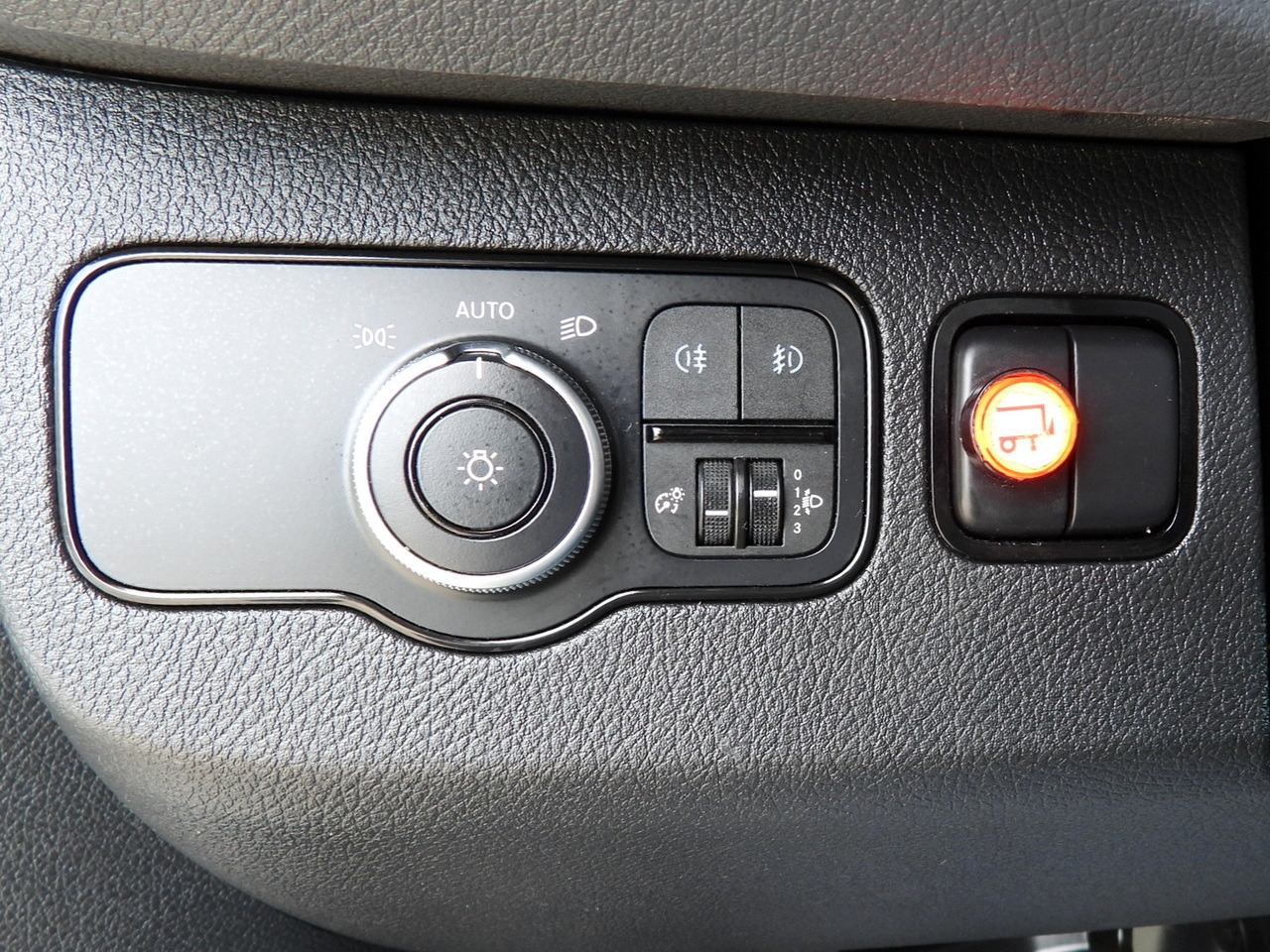 Carrinha frigorífica MERCEDES SPRINTER 316 REGRIGERATOR BOX 0*C LIFT 8 PALLETS CRUISE CONTROL PNEUMATICS AIR CONDITIONING  160HP: foto 32