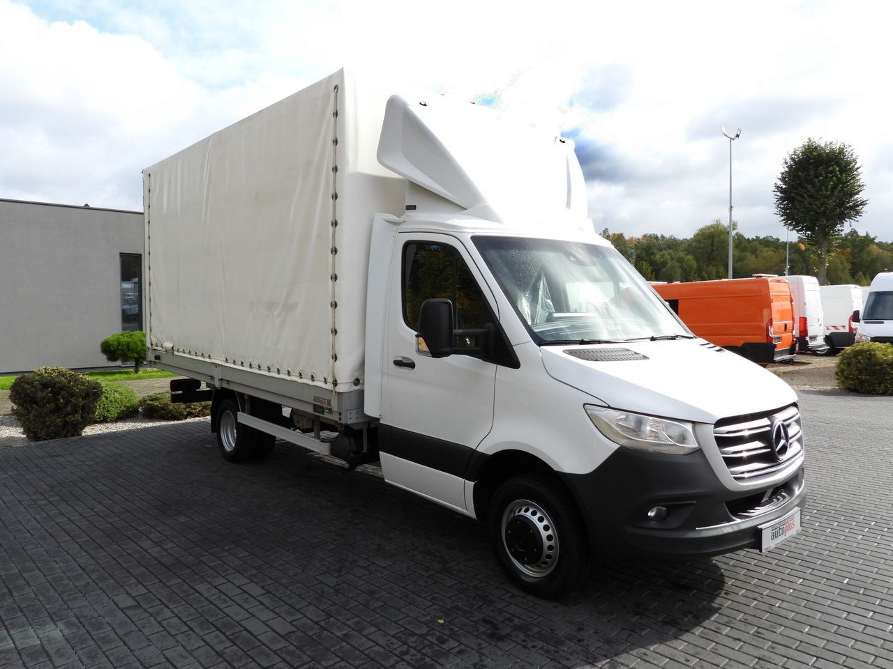 MERCEDES SPRINTER 316 TARPAULIN 10 PALLETS TWIN WHEELS AIR CONDITIONING  165HP - Furgão de toldo: foto 4 MERCEDES SPRINTER 316 TARPAULIN 10 PALLETS TWIN WHEELS AIR CONDITIONING  165HP - Furgão de toldo: foto 4