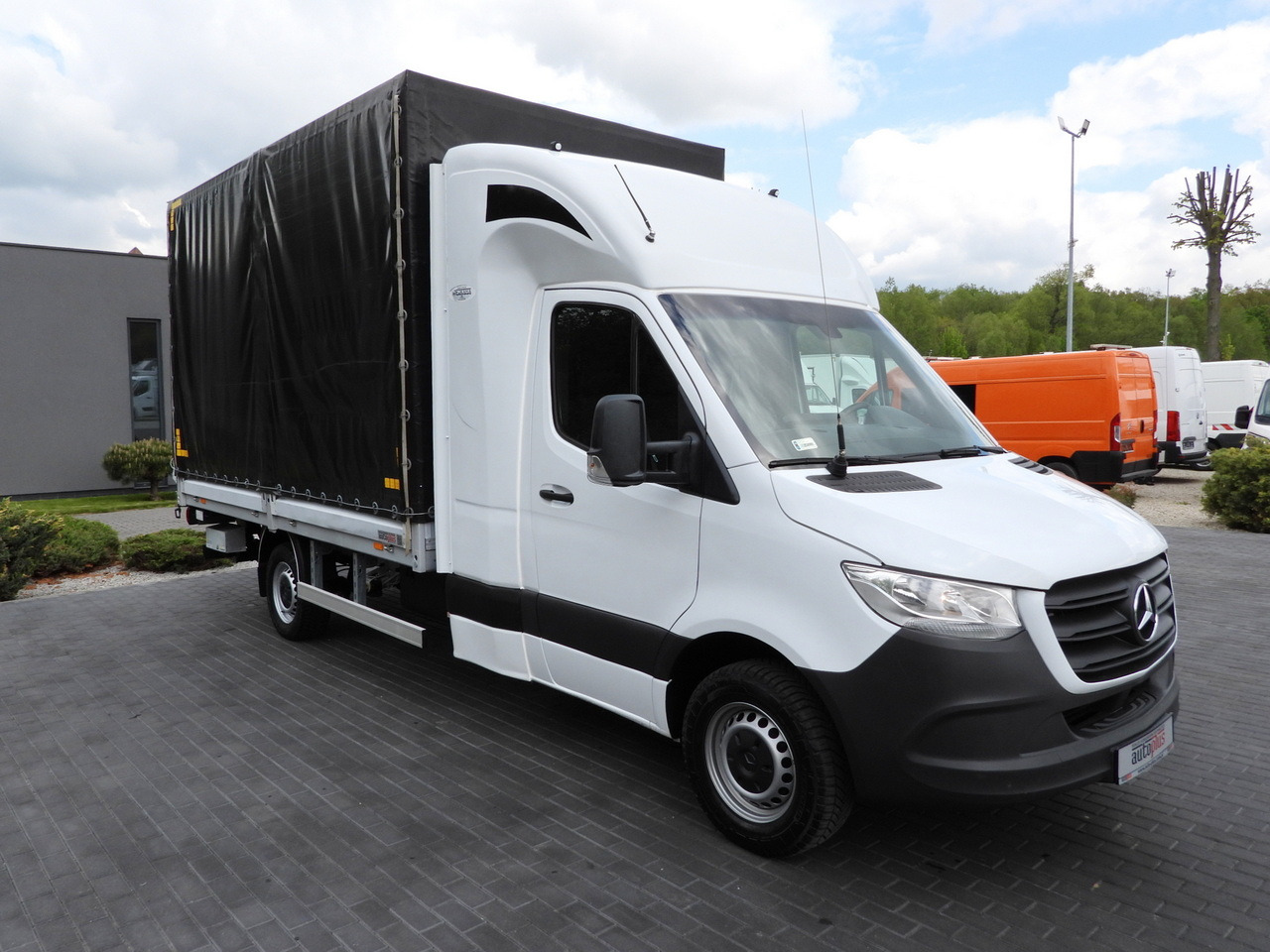 MERCEDES SPRINTER 316 TARPAULIN LIFT 8 PALLETS WEBASTO CRUISE CONTROL AIR CONDITIONING  160HP - Furgão de toldo: foto 4 MERCEDES SPRINTER 316 TARPAULIN LIFT 8 PALLETS WEBASTO CRUISE CONTROL AIR CONDITIONING  160HP - Furgão de toldo: foto 4