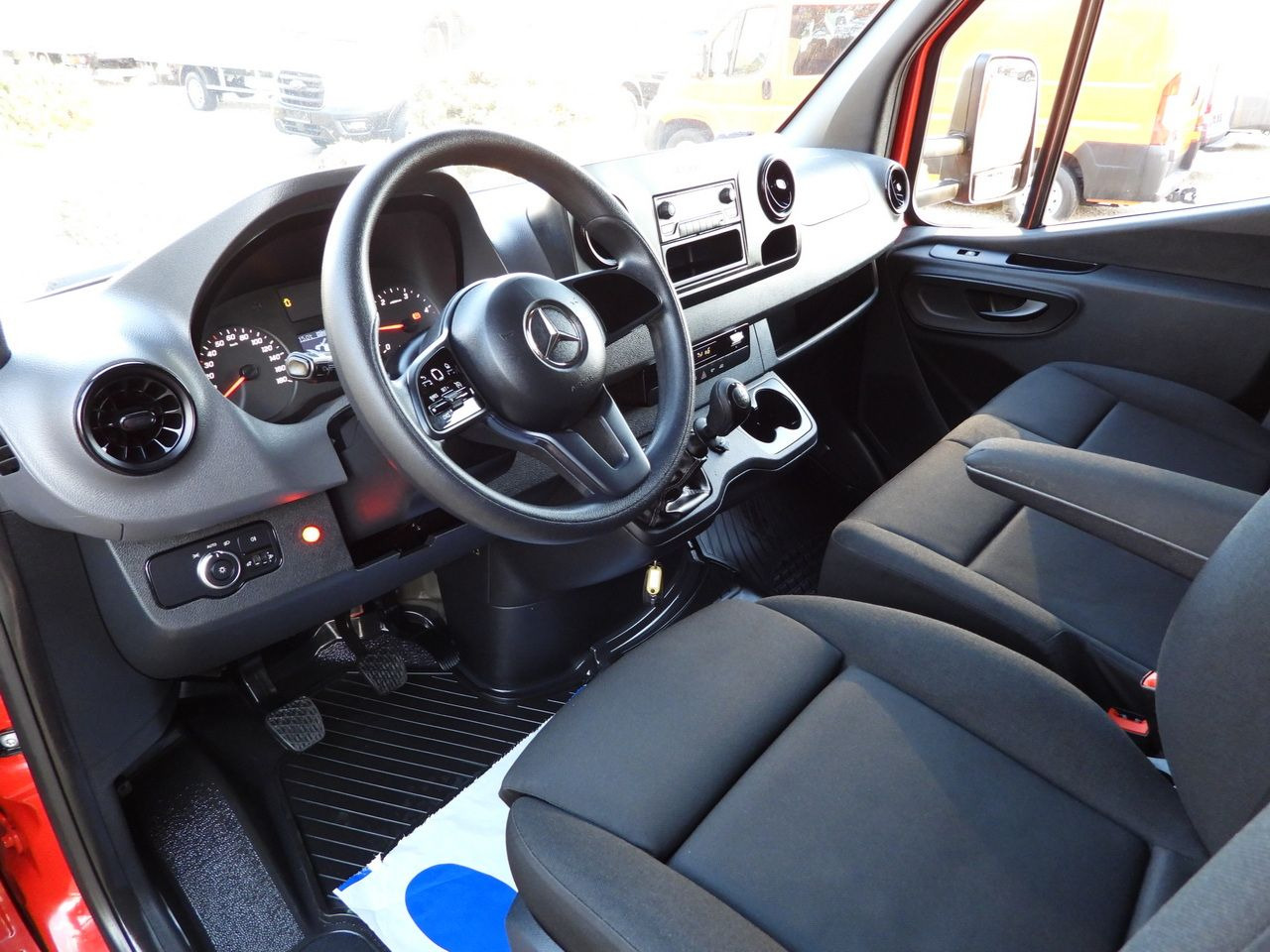 MERCEDES SPRINTER 316 TARPAULIN LIFT 8 PALLETS WEBASTO CRUISE CONTROL AIR CONDITIONING 160HP - Furgão de toldo: foto 2 MERCEDES SPRINTER 316 TARPAULIN LIFT 8 PALLETS WEBASTO CRUISE CONTROL AIR CONDITIONING 160HP - Furgão de toldo: foto 2