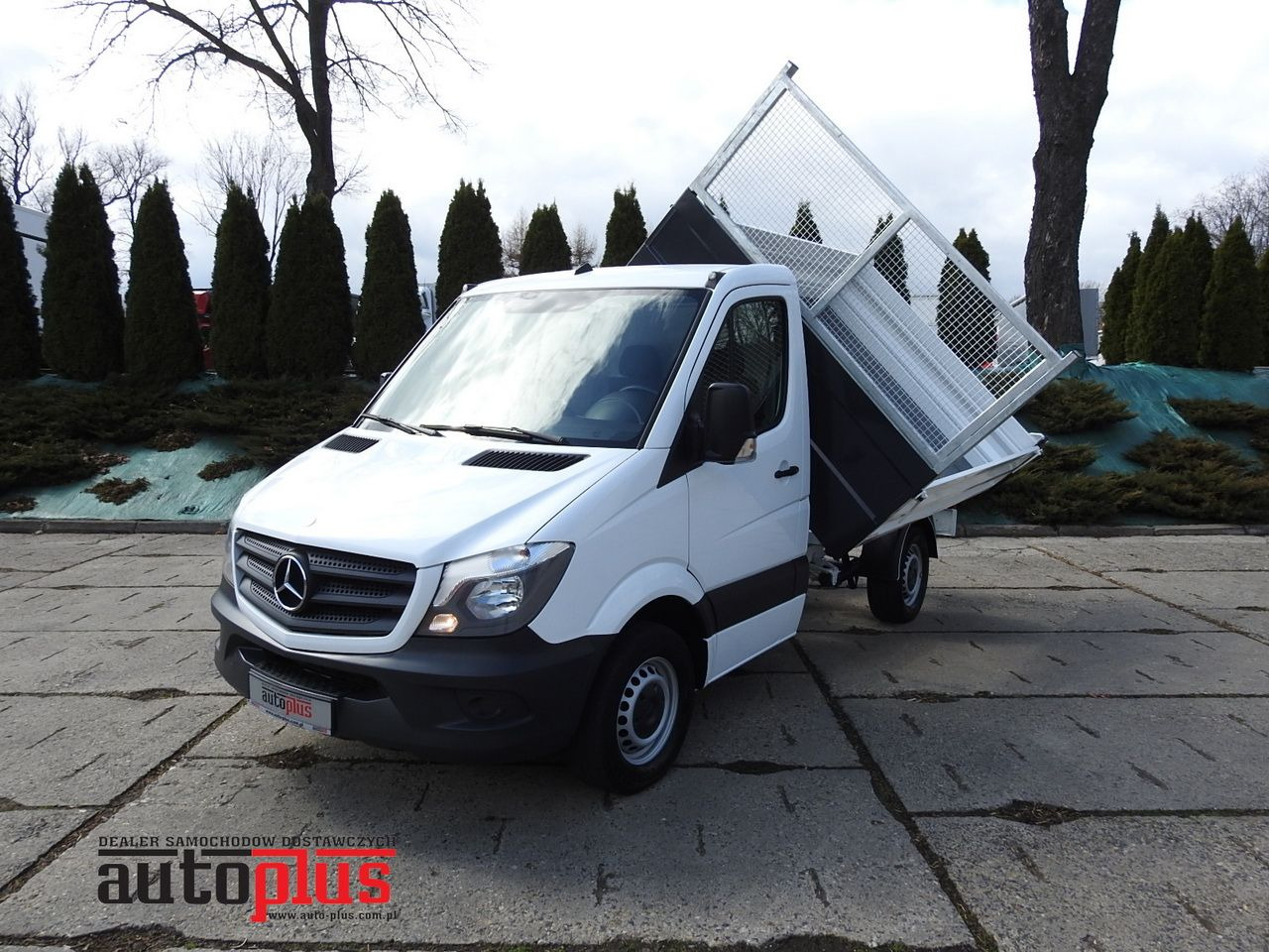MERCEDES SPRINTER 316 THREE-WAY TIPPER  CRUISE CONTROL AUTOMATIC TRANSMISSION  AIR CONDITIONING  160HP - Furgão basculante: foto 1 MERCEDES SPRINTER 316 THREE-WAY TIPPER  CRUISE CONTROL AUTOMATIC TRANSMISSION  AIR CONDITIONING  160HP - Furgão basculante: foto 1