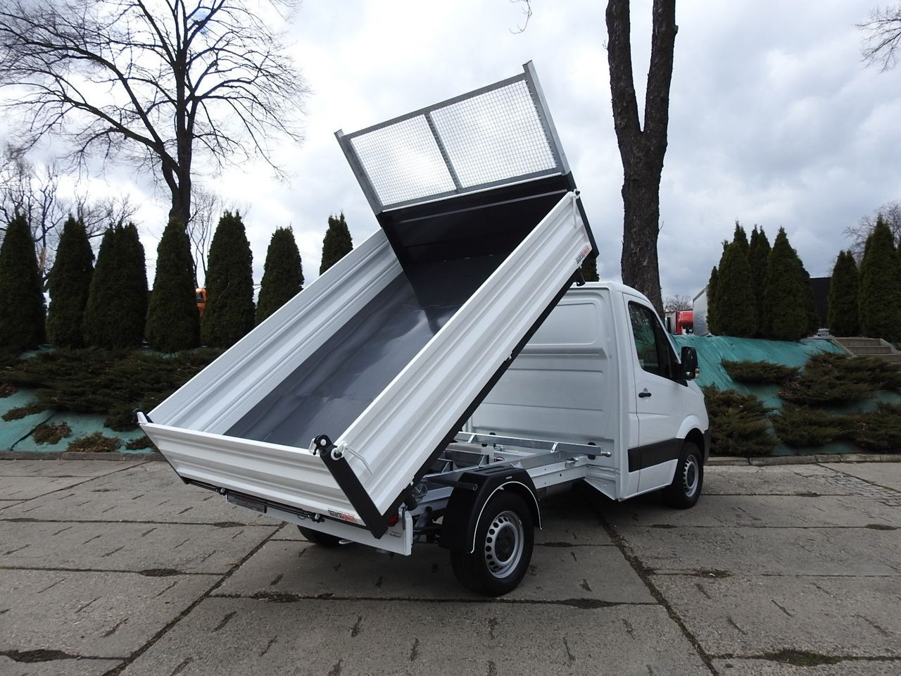 MERCEDES SPRINTER 316 THREE-WAY TIPPER  CRUISE CONTROL AUTOMATIC TRANSMISSION  AIR CONDITIONING  160HP - Furgão basculante: foto 3 MERCEDES SPRINTER 316 THREE-WAY TIPPER  CRUISE CONTROL AUTOMATIC TRANSMISSION  AIR CONDITIONING  160HP - Furgão basculante: foto 3