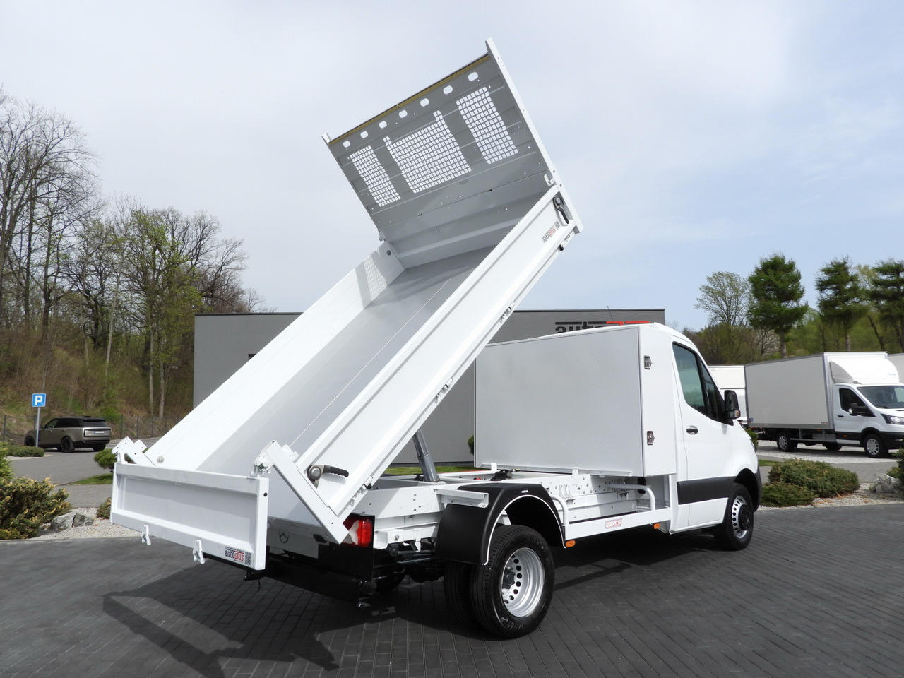 MERCEDES SPRINTER 516 TIPPER CRUISE CONTROL TWIN WHEELS AIR CONDITIONING  160HP - Furgão basculante: foto 3 MERCEDES SPRINTER 516 TIPPER CRUISE CONTROL TWIN WHEELS AIR CONDITIONING  160HP - Furgão basculante: foto 3