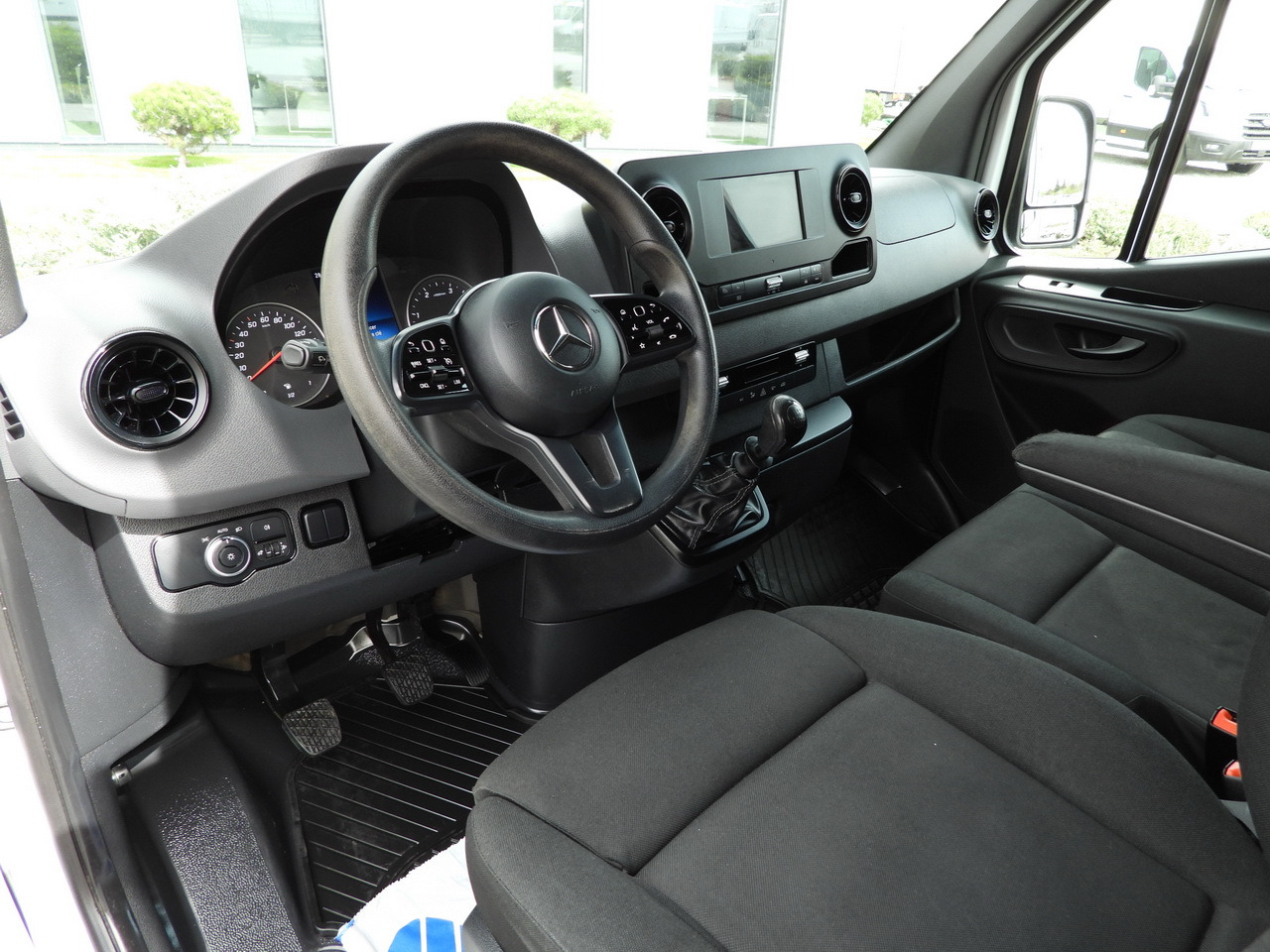 MERCEDES SPRINTER 516 TIPPER CRUISE CONTROL TWIN WHEELS AIR CONDITIONING  160HP - Furgão basculante: foto 2 MERCEDES SPRINTER 516 TIPPER CRUISE CONTROL TWIN WHEELS AIR CONDITIONING  160HP - Furgão basculante: foto 2