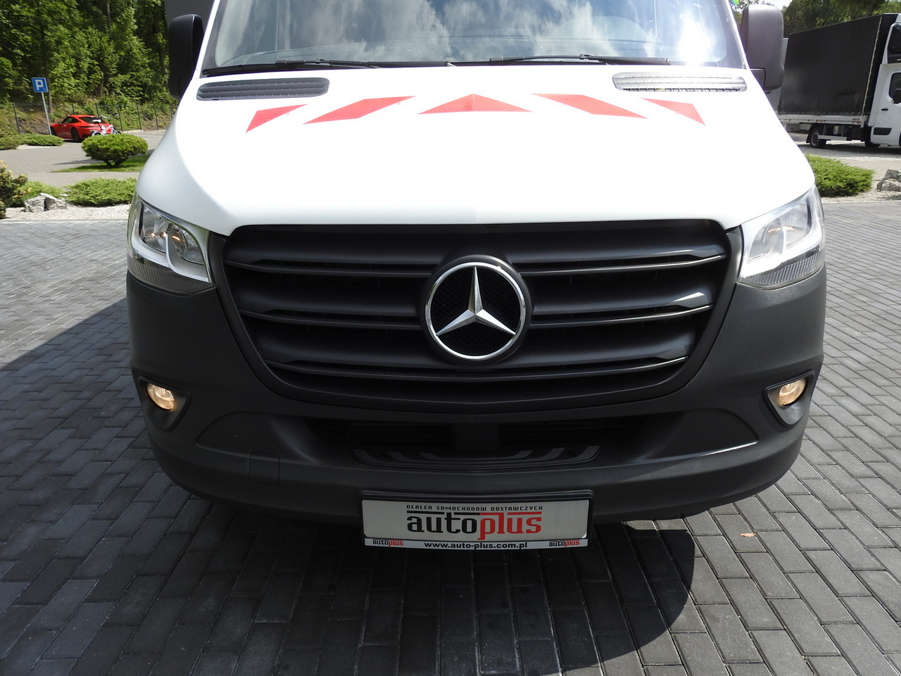 Furgão MERCEDES SPRINTER BOX DELIVERY VAN 5 SEATS CRUISE CONTROL NAVIGATION AIR CONDITIONING AUTOMATIC TRANSMISSION   160HP: foto 15