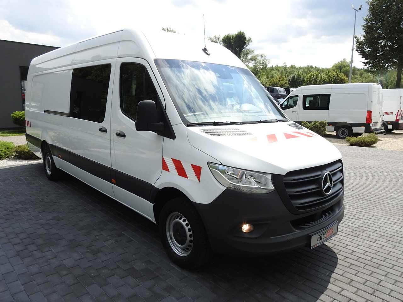 MERCEDES SPRINTER BOX DELIVERY VAN 5 SEATS CRUISE CONTROL NAVIGATION AIR CONDITIONING AUTOMATIC TRANSMISSION 160HP - Furgão: foto 4 MERCEDES SPRINTER BOX DELIVERY VAN 5 SEATS CRUISE CONTROL NAVIGATION AIR CONDITIONING AUTOMATIC TRANSMISSION 160HP - Furgão: foto 4