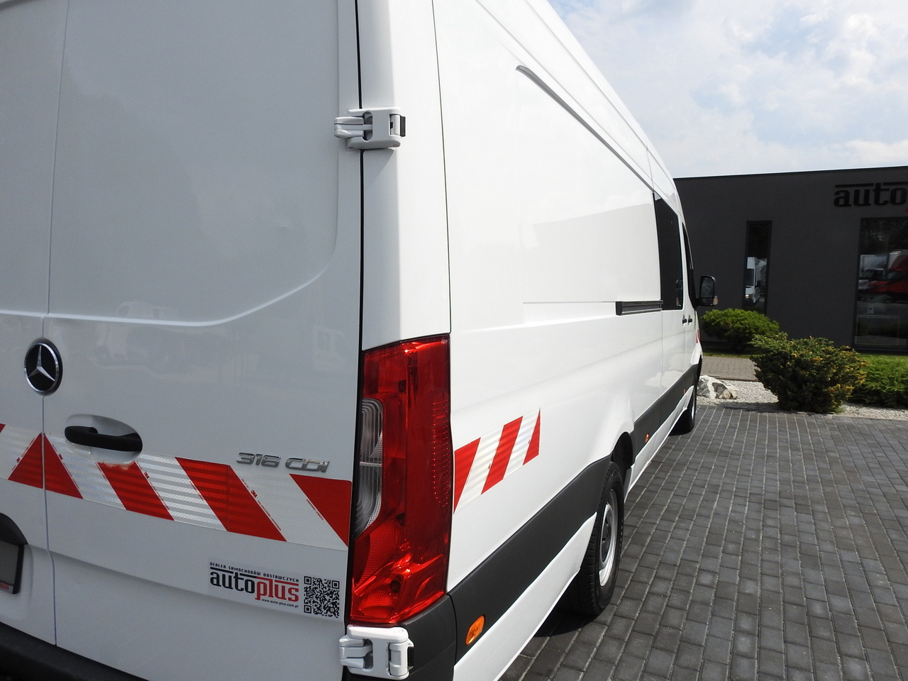 Furgão MERCEDES SPRINTER BOX DELIVERY VAN 5 SEATS CRUISE CONTROL NAVIGATION AIR CONDITIONING AUTOMATIC TRANSMISSION   160HP: foto 17