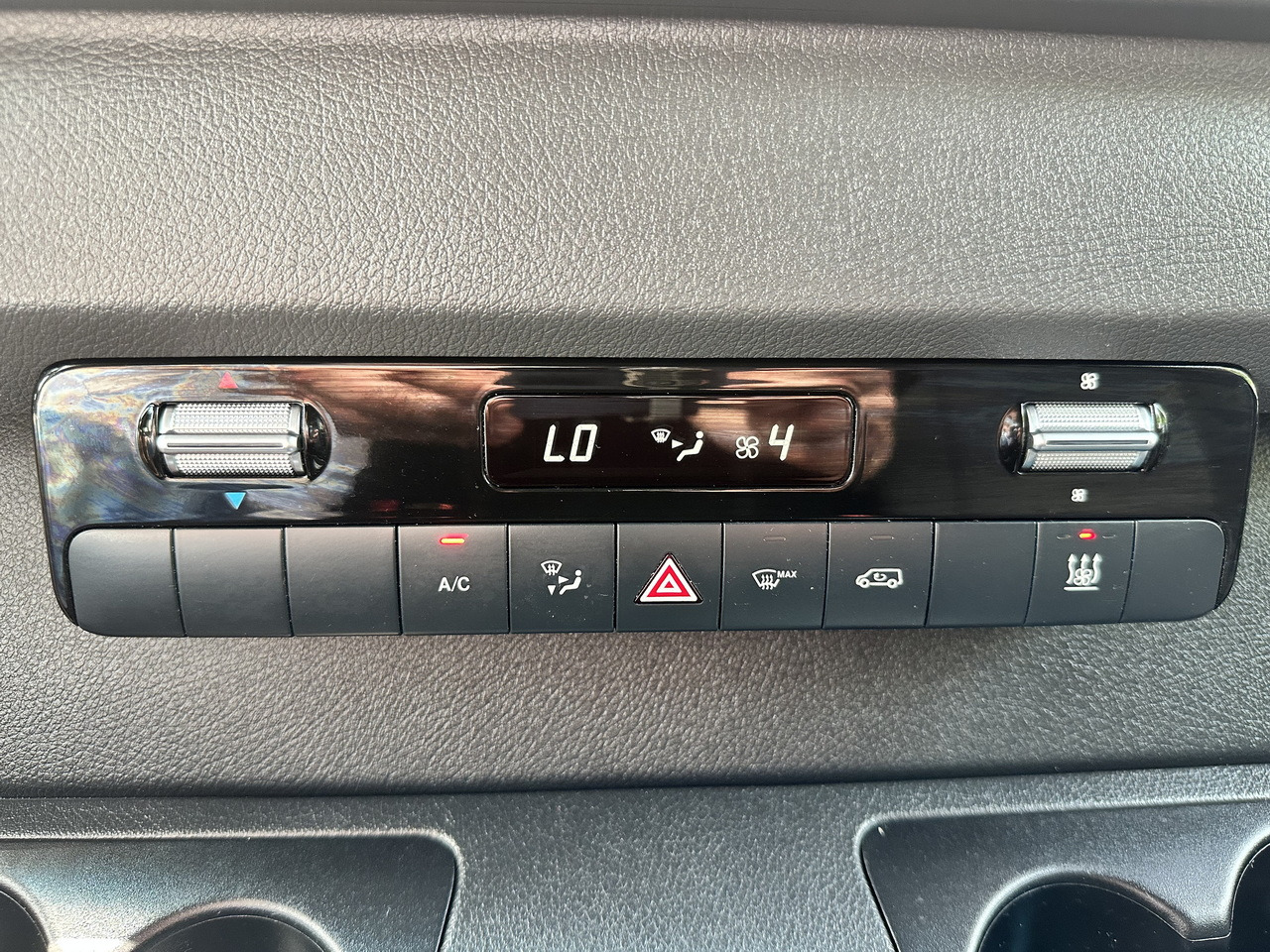 Furgão MERCEDES SPRINTER BOX DELIVERY VAN 5 SEATS CRUISE CONTROL NAVIGATION AIR CONDITIONING AUTOMATIC TRANSMISSION   160HP: foto 36