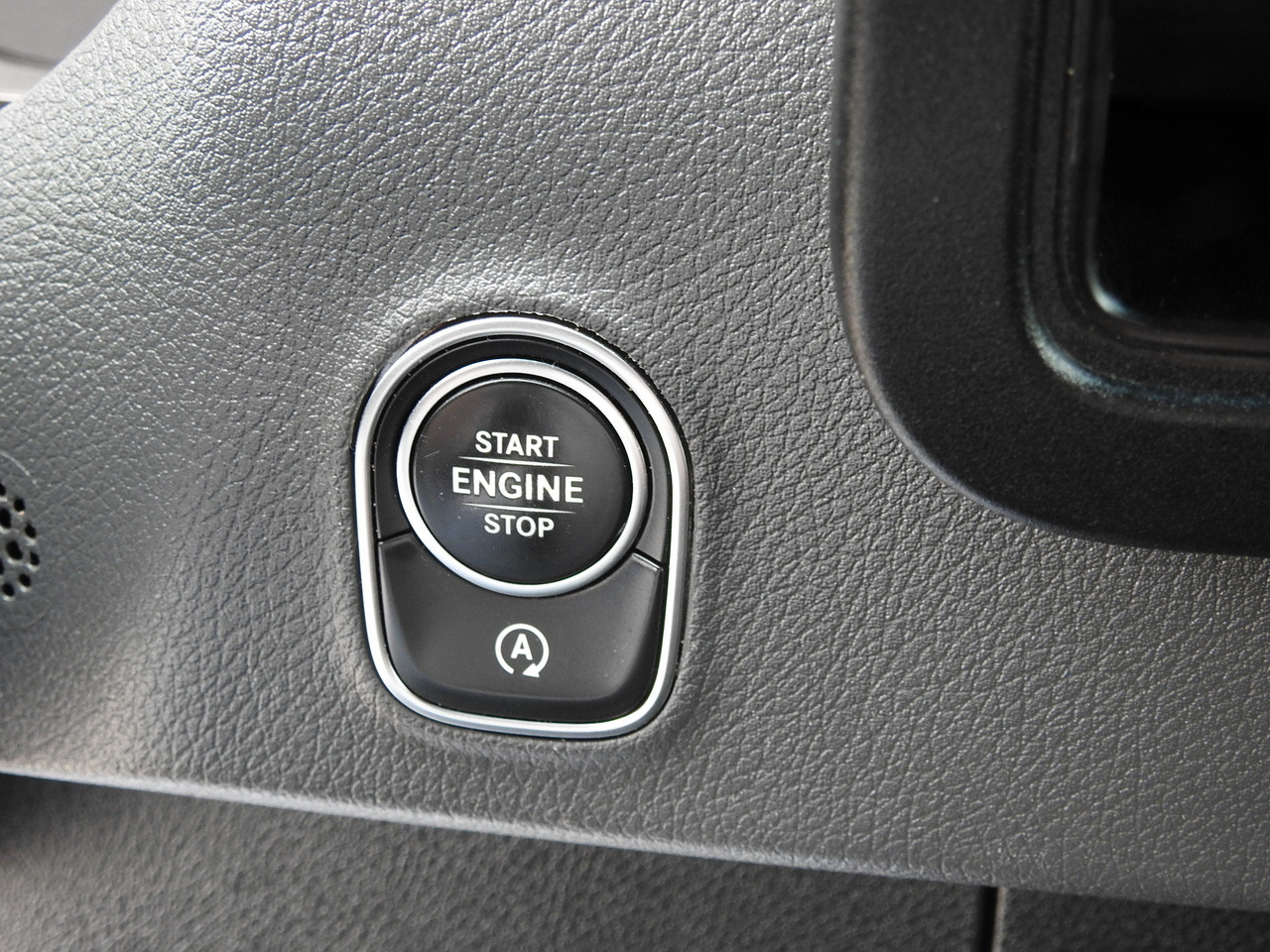 Furgão MERCEDES SPRINTER BOX DELIVERY VAN 5 SEATS CRUISE CONTROL NAVIGATION AIR CONDITIONING AUTOMATIC TRANSMISSION   160HP: foto 27