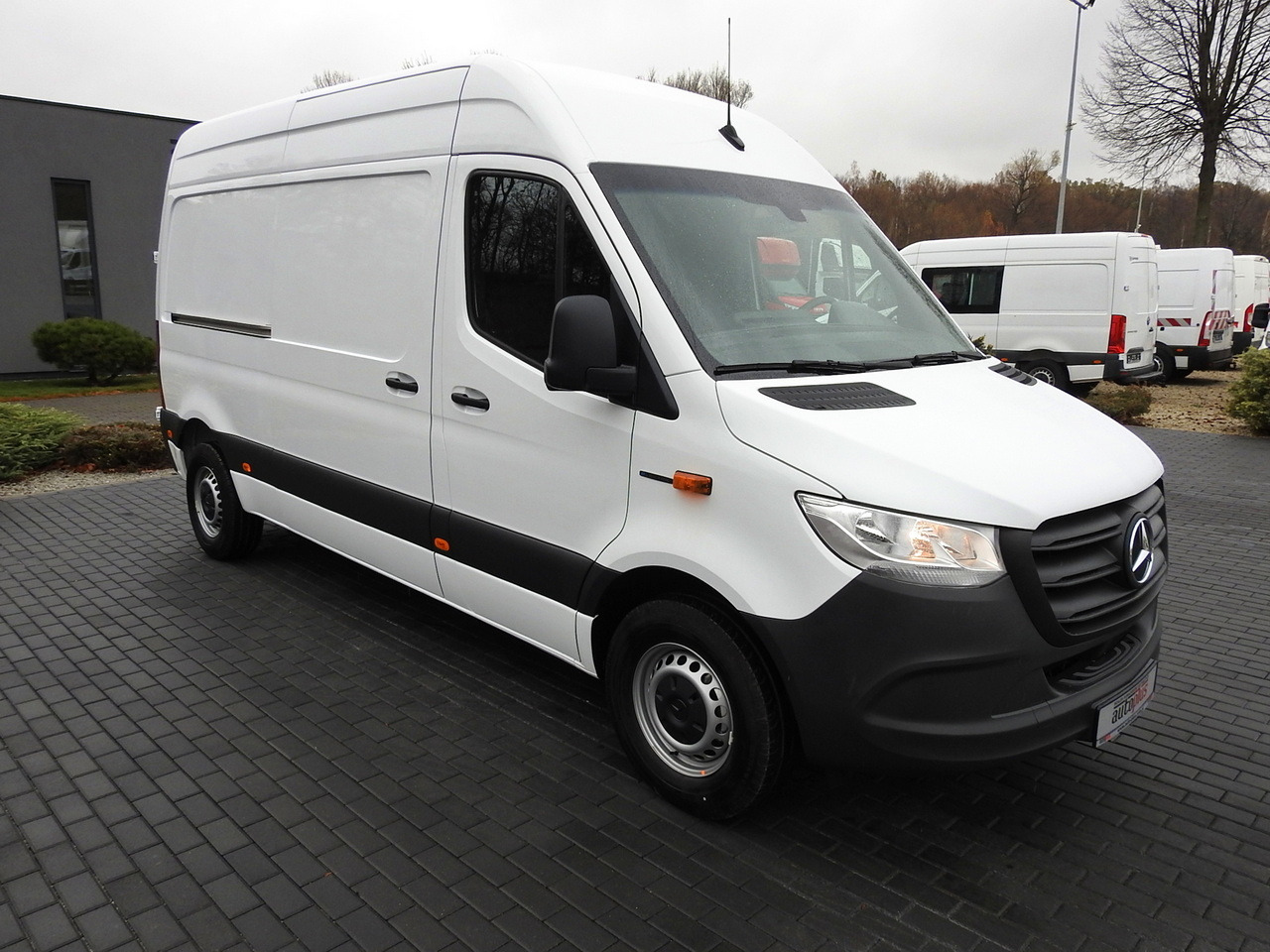 MERCEDES eSprinter NEW ELECTRIC VAN AUTOMATIC TRANSMISSION GUARANTEE 95HP - Furgão: foto 4 MERCEDES eSprinter NEW ELECTRIC VAN AUTOMATIC TRANSMISSION GUARANTEE 95HP - Furgão: foto 4