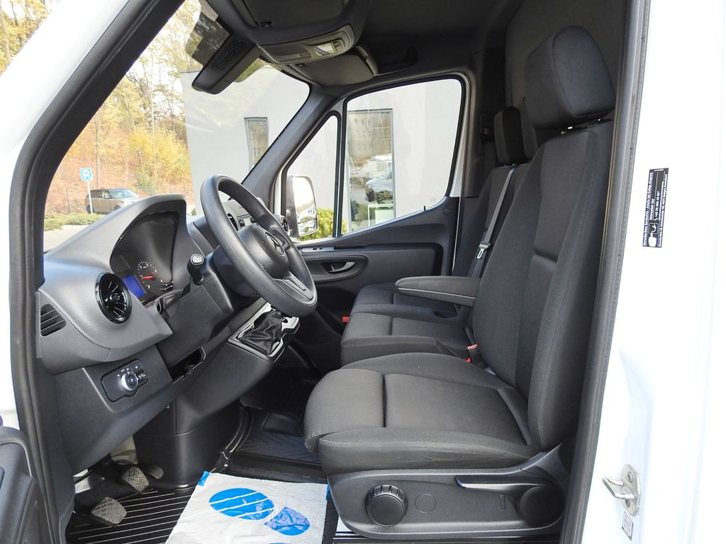 Carrinha de contentor Mercedes-Benz SPRINTER KOFFER AUFZUG 8 PALETTEN KLIMAANLAGE: foto 21
