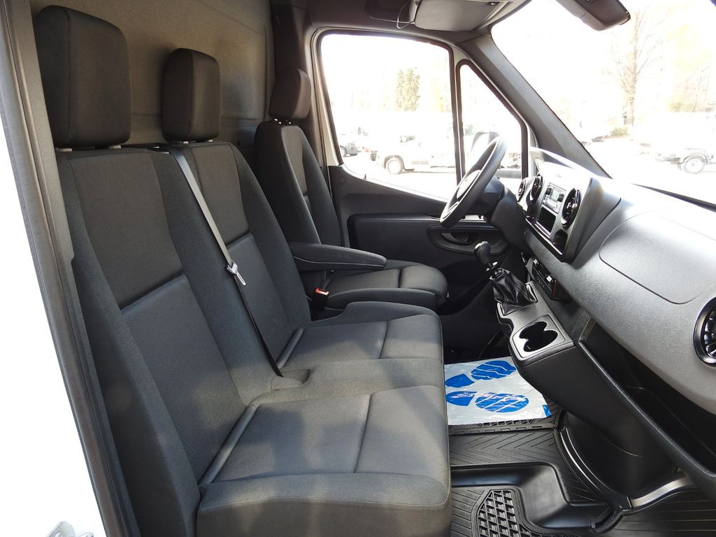 Carrinha de contentor Mercedes-Benz SPRINTER KOFFER AUFZUG 8 PALETTEN KLIMAANLAGE: foto 29