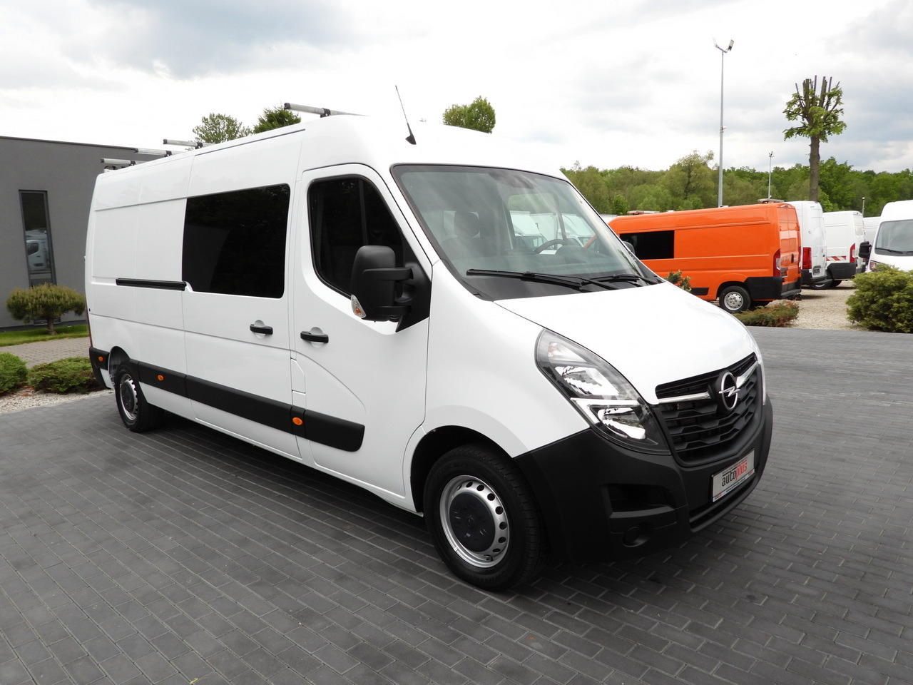 OPEL MOVANO BOX DELIVERY VAN 7 SEATS CRUISE CONTROL LED LIGHTS AIR CONDITIONING 135HP - Furgão: foto 4 OPEL MOVANO BOX DELIVERY VAN 7 SEATS CRUISE CONTROL LED LIGHTS AIR CONDITIONING 135HP - Furgão: foto 4