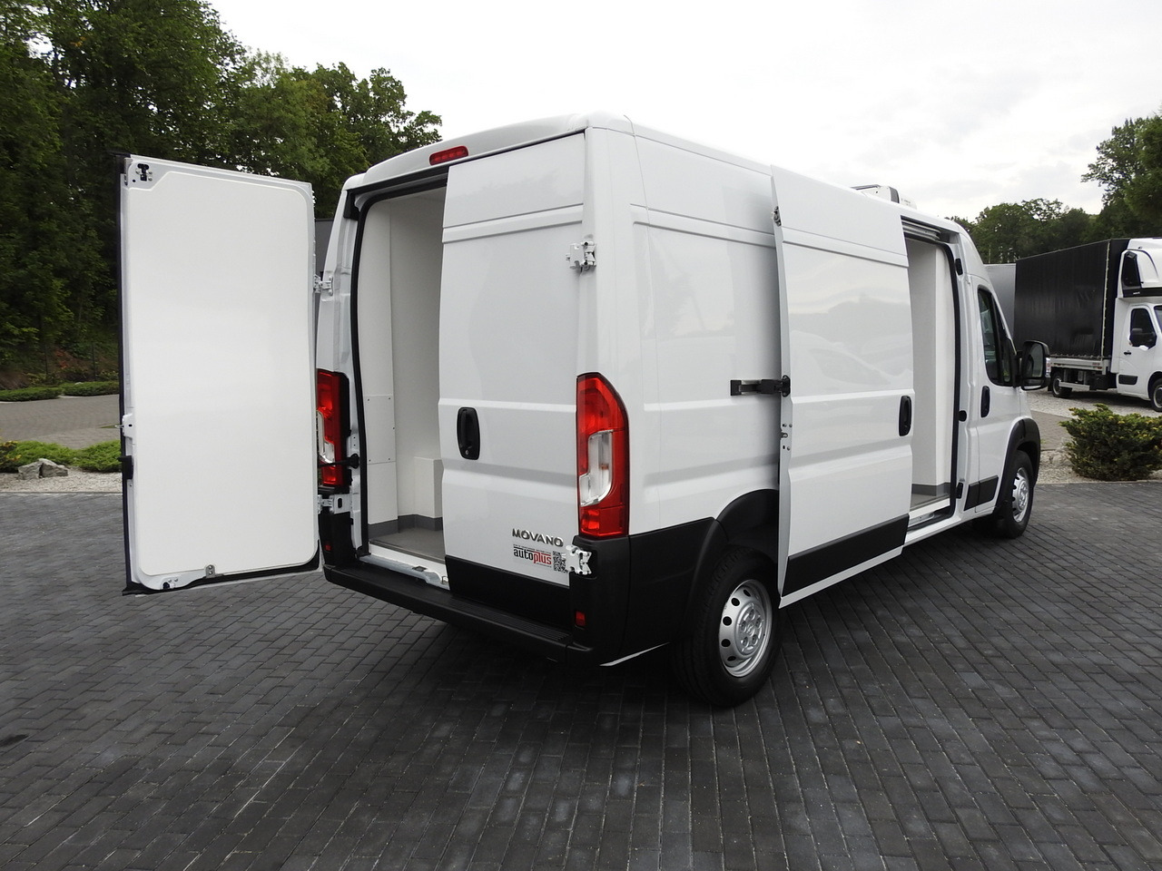 OPEL MOVANO REFRIGERATOR VAN 0*C HEATING FUNCTION AIR CONDITIONING 140HP - Carrinha frigorífica: foto 3 OPEL MOVANO REFRIGERATOR VAN 0*C HEATING FUNCTION AIR CONDITIONING 140HP - Carrinha frigorífica: foto 3