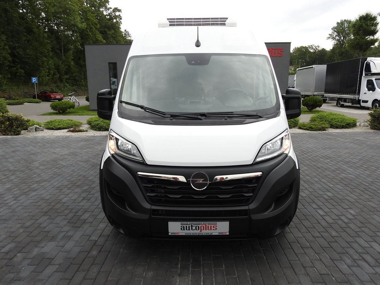 OPEL MOVANO REFRIGERATOR VAN 0*C HEATING FUNCTION AIR CONDITIONING  140HP - Carrinha frigorífica: foto 5 OPEL MOVANO REFRIGERATOR VAN 0*C HEATING FUNCTION AIR CONDITIONING  140HP - Carrinha frigorífica: foto 5