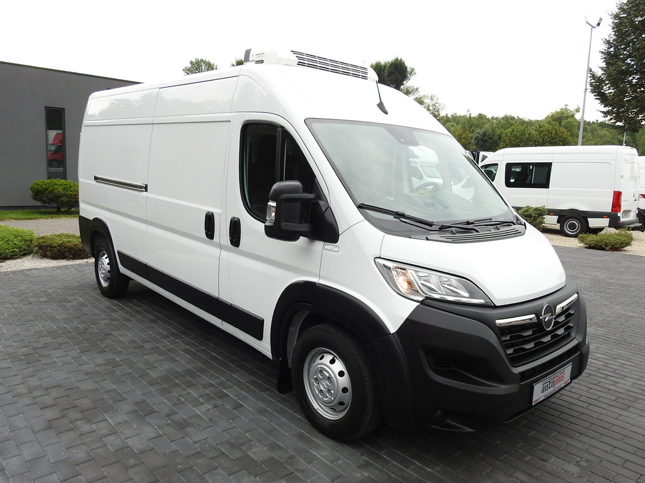 OPEL MOVANO REFRIGERATOR VAN 0*C HEATING FUNCTION AIR CONDITIONING  140HP - Carrinha frigorífica: foto 4 OPEL MOVANO REFRIGERATOR VAN 0*C HEATING FUNCTION AIR CONDITIONING  140HP - Carrinha frigorífica: foto 4