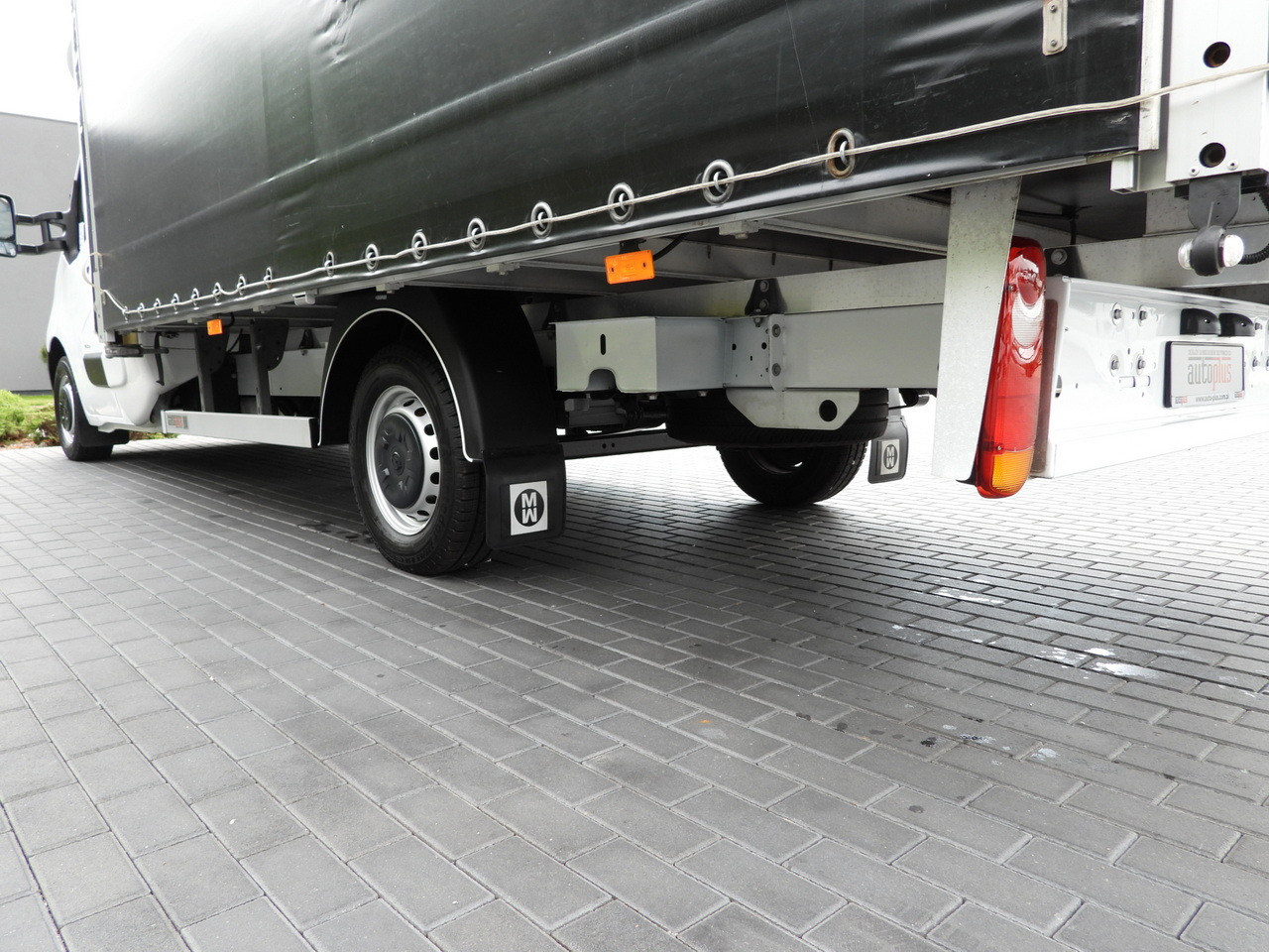 Furgão de toldo OPEL MOVANO TARPAULIN 10 PALLETS WEBASTO CRUISE CONTROL AIR CONDITIONING LED LIGHTS PNEUMATICS  165HP: foto 16