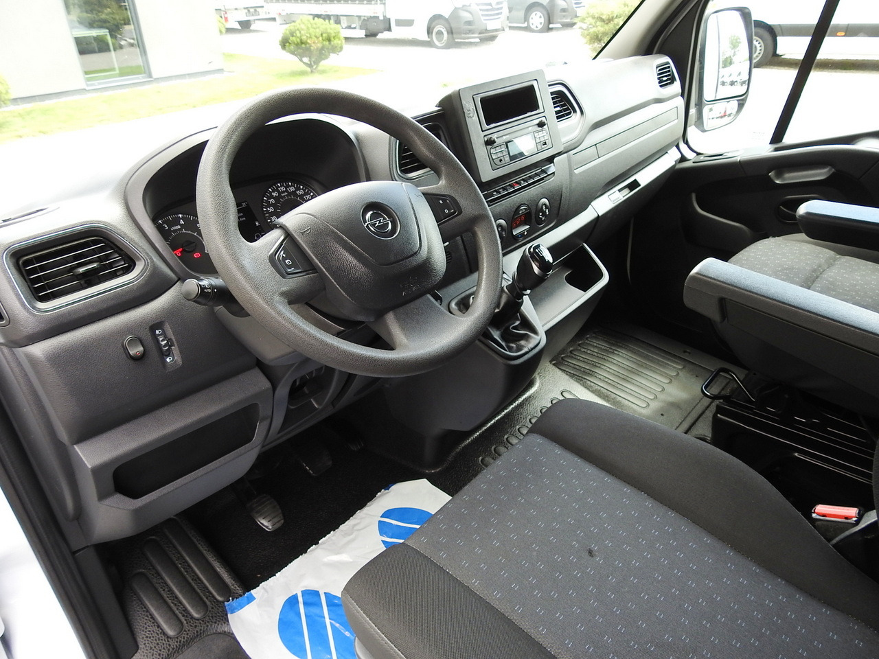 OPEL MOVANO TARPAULIN 10 PALLETS WEBASTO CRUISE CONTROL AIR CONDITIONING PNEUMATICS 165HP - Furgão de toldo: foto 2 OPEL MOVANO TARPAULIN 10 PALLETS WEBASTO CRUISE CONTROL AIR CONDITIONING PNEUMATICS 165HP - Furgão de toldo: foto 2