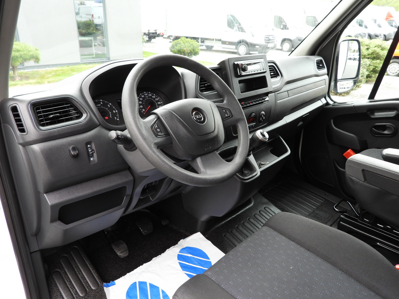 OPEL MOVANO TARPAULIN 10 PALLETS WEBASTO CRUISE CONTROL LED LIGHTS PNEUMATICS AIR CONDITIONING 165HP - Furgão de toldo: foto 2 OPEL MOVANO TARPAULIN 10 PALLETS WEBASTO CRUISE CONTROL LED LIGHTS PNEUMATICS AIR CONDITIONING 165HP - Furgão de toldo: foto 2