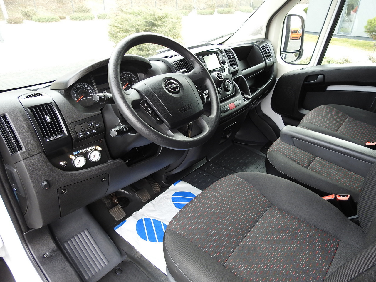 OPEL MOVANO TARPAULIN 10 PALLETS WEBASTO CRUISE CONTROL PNEUMATICS AIR CONDITIONING 165HP - Furgão de toldo: foto 2 OPEL MOVANO TARPAULIN 10 PALLETS WEBASTO CRUISE CONTROL PNEUMATICS AIR CONDITIONING 165HP - Furgão de toldo: foto 2