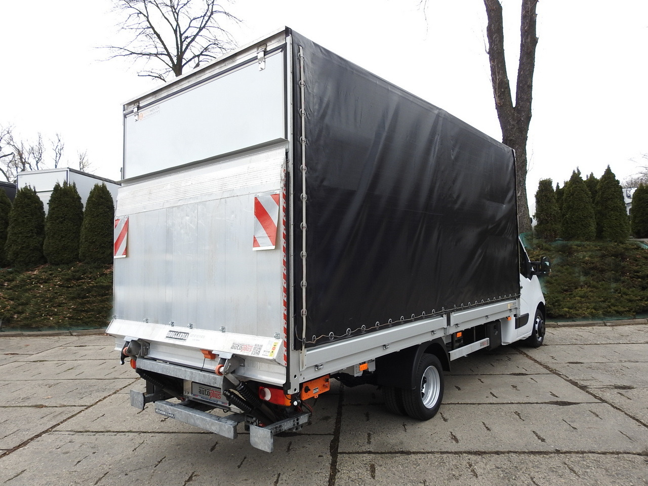 OPEL MOVANO TARPAULIN LIFT 10 PALLETS CRUISE CONTROL AIR CONDITIONING LED LIGHTS PNEUMATICS TWIN WHEELS 165HP - Furgão de toldo: foto 3 OPEL MOVANO TARPAULIN LIFT 10 PALLETS CRUISE CONTROL AIR CONDITIONING LED LIGHTS PNEUMATICS TWIN WHEELS 165HP - Furgão de toldo: foto 3