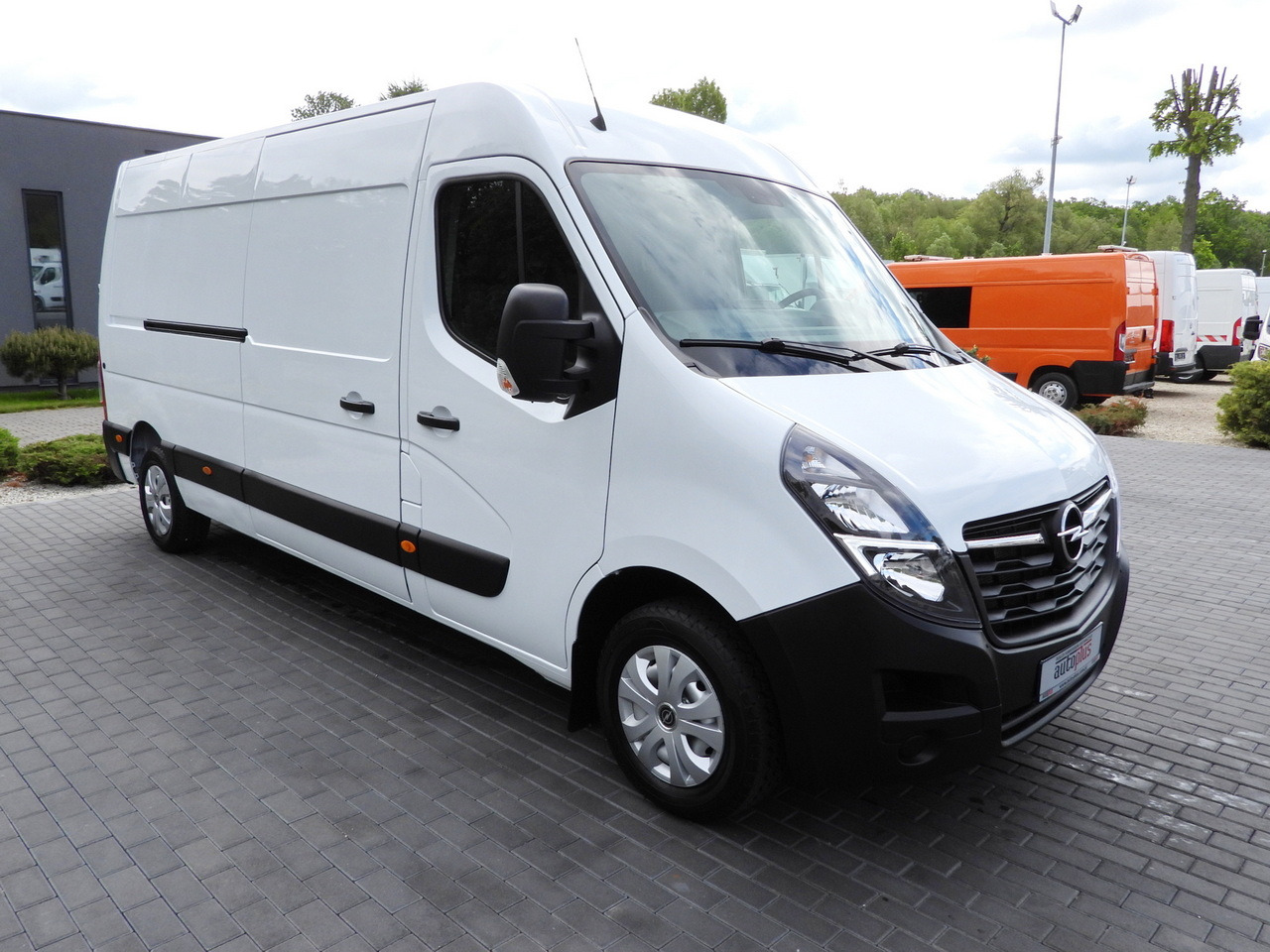 OPEL MOVANO VAN AIR CONDITIONING LED LIGHTS 150HP - Furgão: foto 4 OPEL MOVANO VAN AIR CONDITIONING LED LIGHTS 150HP - Furgão: foto 4