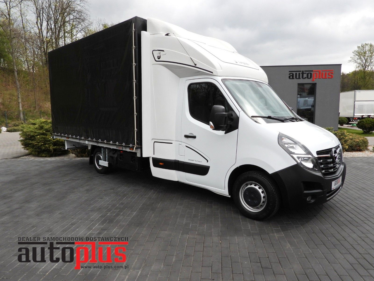 Opel MOVANO PRITSCHE PLANE 10 PALETTEN WEBASTO A/C - Furgão de toldo, Carrinha cabine dupla: foto 1 Opel MOVANO PRITSCHE PLANE 10 PALETTEN WEBASTO A/C - Furgão de toldo, Carrinha cabine dupla: foto 1