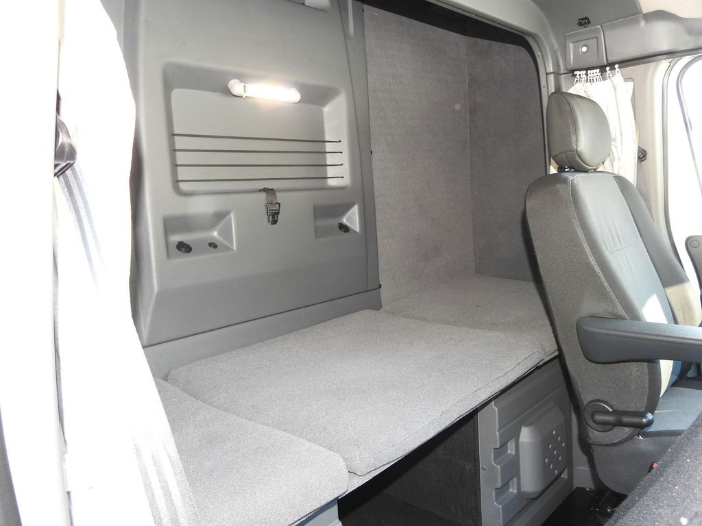 Locação de Opel MOVANO PRITSCHE PLANE 8PALETTEN WEBASTO TEMPOMAT  Opel MOVANO PRITSCHE PLANE 8PALETTEN WEBASTO TEMPOMAT: foto 27