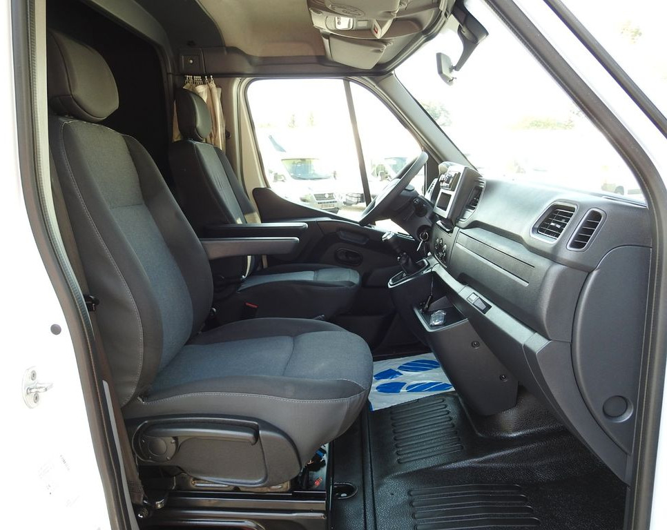 Locação de Opel MOVANO PRITSCHE PLANE 8PALETTEN WEBASTO TEMPOMAT  Opel MOVANO PRITSCHE PLANE 8PALETTEN WEBASTO TEMPOMAT: foto 24