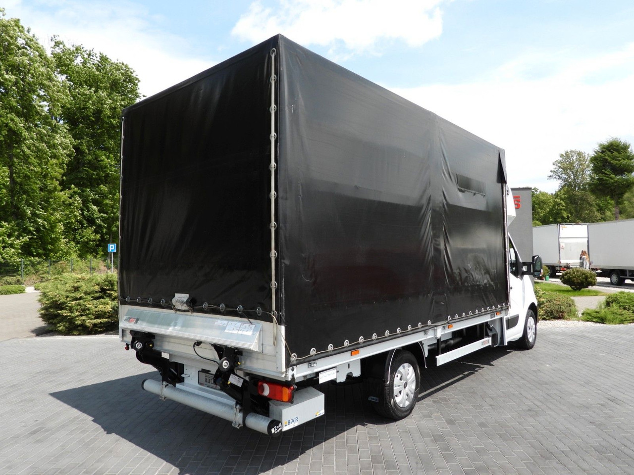 Opel MOVANO PRITSCHE PLANE AUFZUG 9 PALETTEN WEBASTO - Furgão de toldo: foto 3 Opel MOVANO PRITSCHE PLANE AUFZUG 9 PALETTEN WEBASTO - Furgão de toldo: foto 3