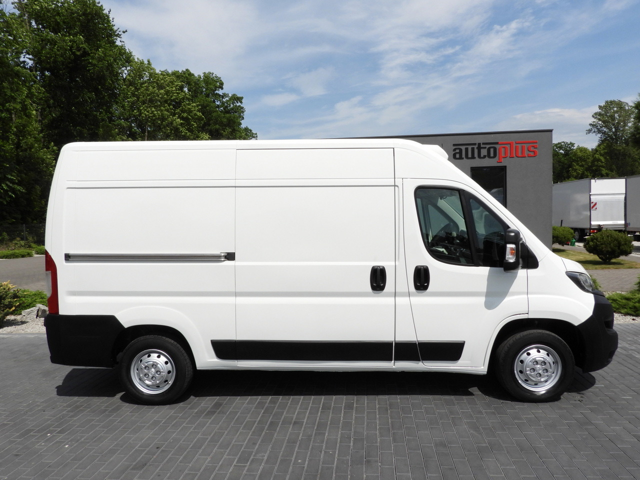 Locação de PEUGEOT BOXER  REFRIGERATOR VAN -10*C CRUISE CONTROL AIR CONDITIONING  130HP PEUGEOT BOXER  REFRIGERATOR VAN -10*C CRUISE CONTROL AIR CONDITIONING  130HP: foto 7