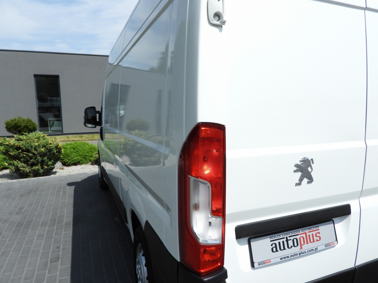 Locação de PEUGEOT BOXER  REFRIGERATOR VAN -10*C CRUISE CONTROL AIR CONDITIONING  130HP PEUGEOT BOXER  REFRIGERATOR VAN -10*C CRUISE CONTROL AIR CONDITIONING  130HP: foto 17