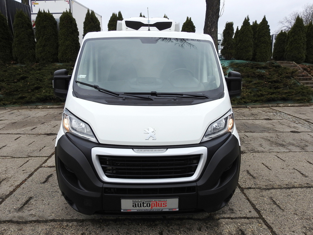 PEUGEOT BOXER REFRIGERATOR VAN -5*C TWO COMPARTMENTS CRUISE CONTROL AIR CONDITIONING 120HP - Carrinha frigorífica: foto 5 PEUGEOT BOXER REFRIGERATOR VAN -5*C TWO COMPARTMENTS CRUISE CONTROL AIR CONDITIONING 120HP - Carrinha frigorífica: foto 5