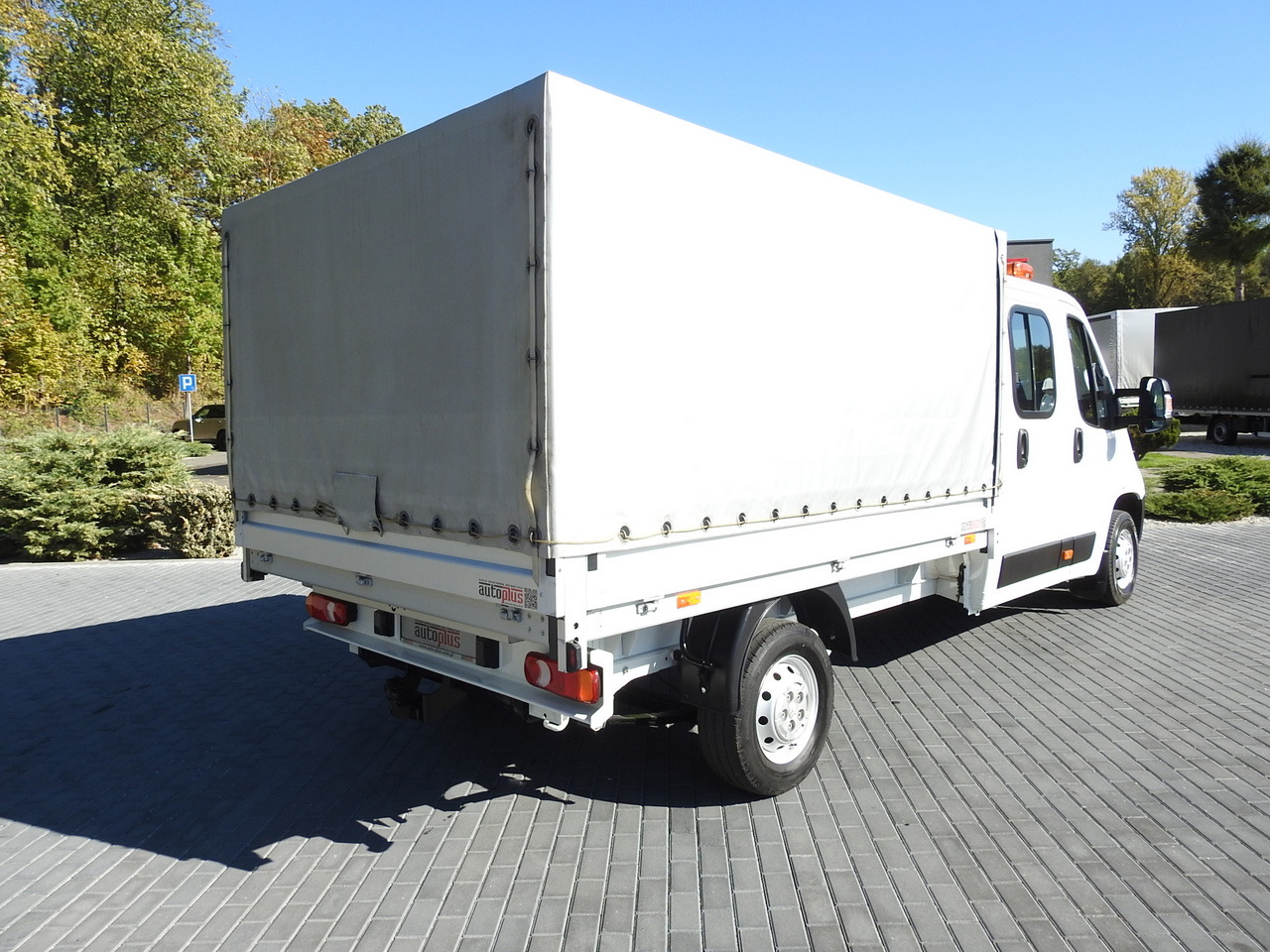 PEUGEOT BOXER STAKE BODY DOUBLE CABIN DOKA 7 SEATS AIR CONDITIONING 140HP - Carrinha cabine dupla: foto 3 PEUGEOT BOXER STAKE BODY DOUBLE CABIN DOKA 7 SEATS AIR CONDITIONING 140HP - Carrinha cabine dupla: foto 3