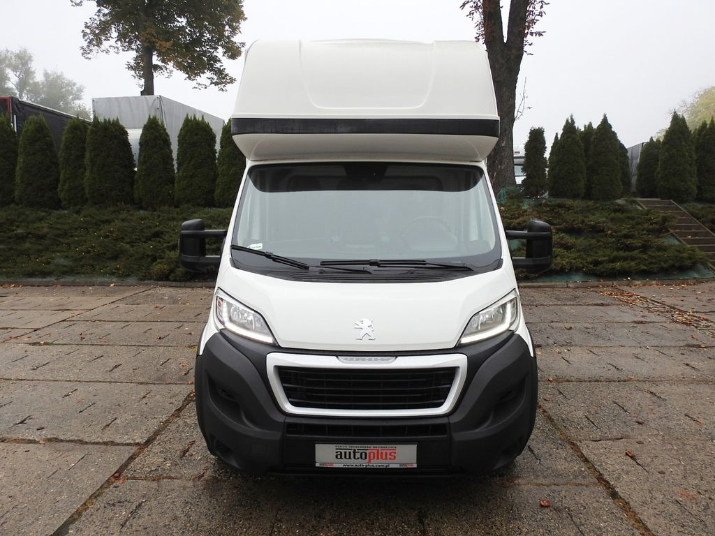 Peugeot BOXER PRITSCHE PLANE 8 PALLETS WEBASTO A/C - Furgão de toldo: foto 5 Peugeot BOXER PRITSCHE PLANE 8 PALLETS WEBASTO A/C - Furgão de toldo: foto 5