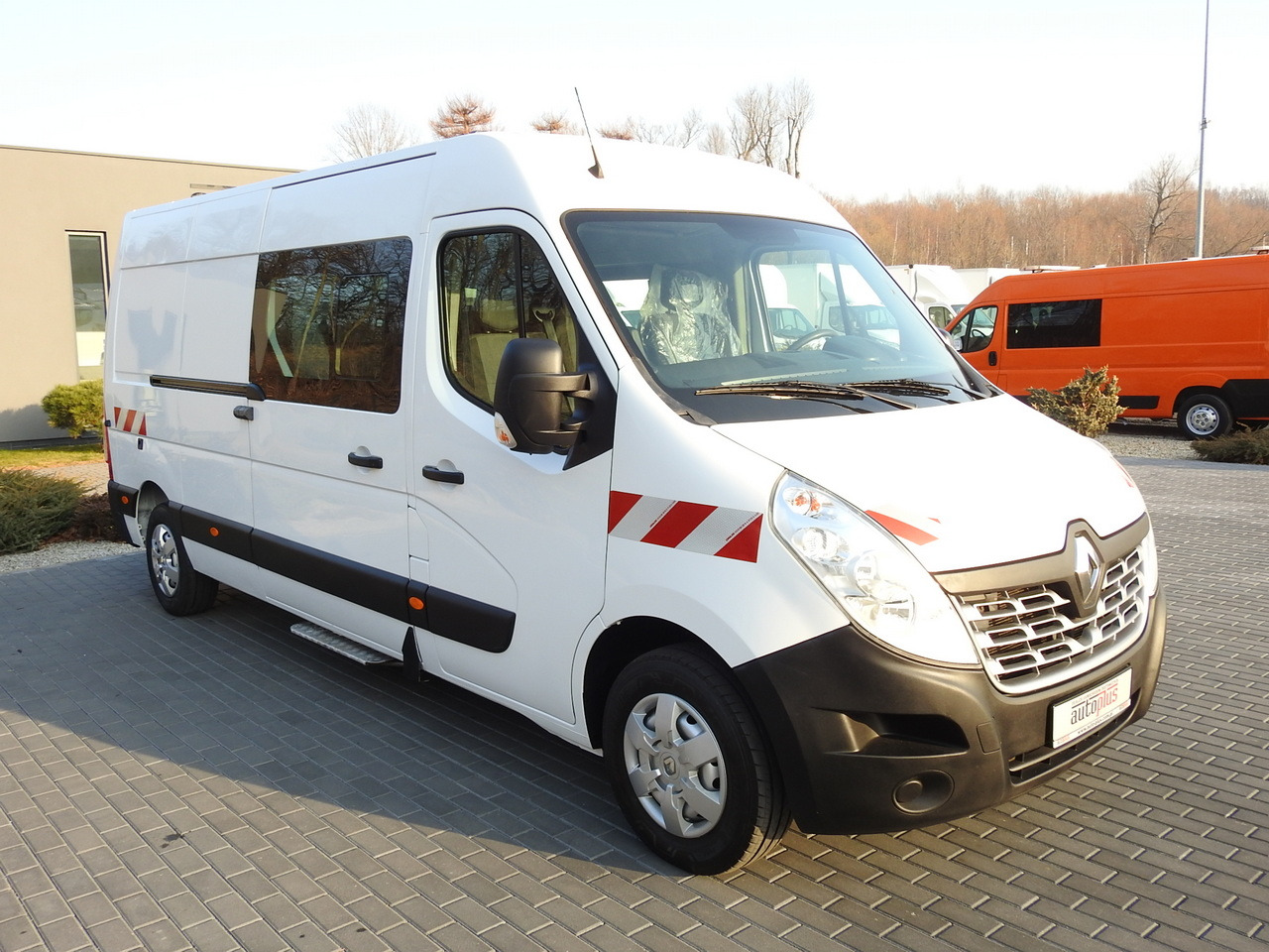 RENAULT MASTER BOX DELIVERY VAN 7 SEATS CRUISE CONTROL AIR CONDITIONING 130HP - Furgão: foto 4 RENAULT MASTER BOX DELIVERY VAN 7 SEATS CRUISE CONTROL AIR CONDITIONING 130HP - Furgão: foto 4